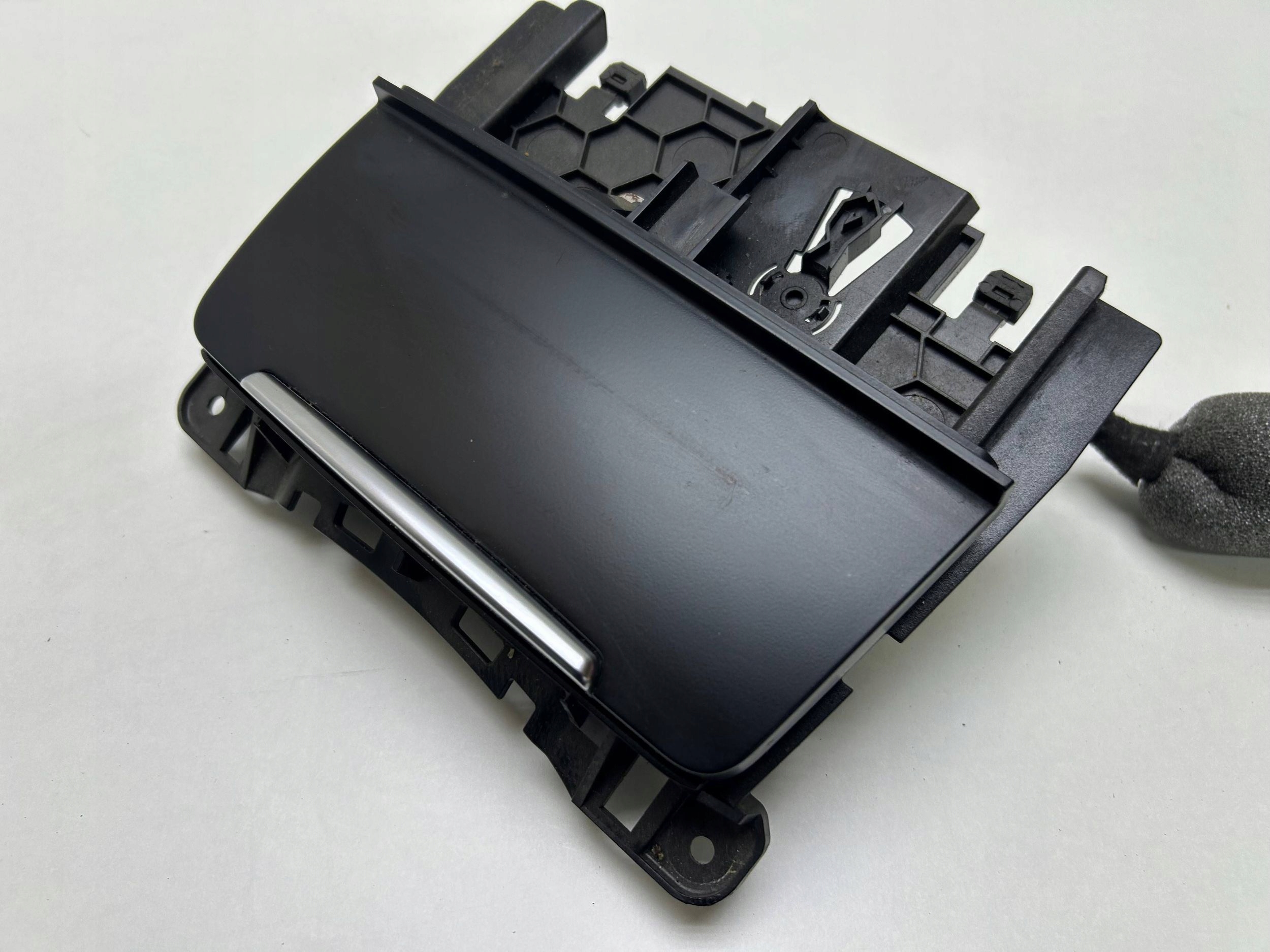 ashtray passenger compartment Audi A5 2013 8K0857951