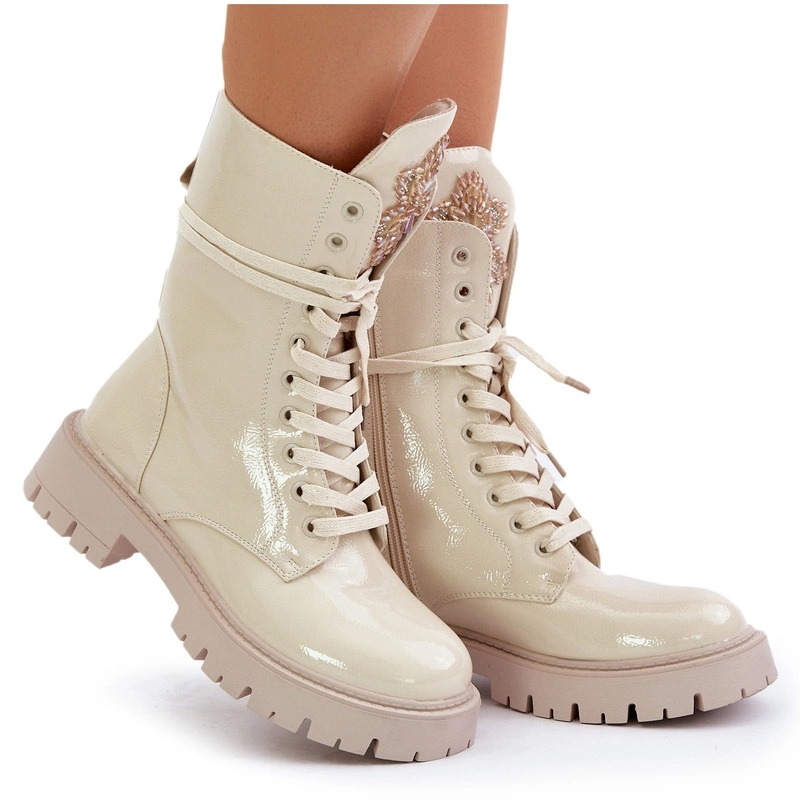 Kotníkové Boty Zateplené Lakované Workery S Ozdobou Na Zip Béžové 40
