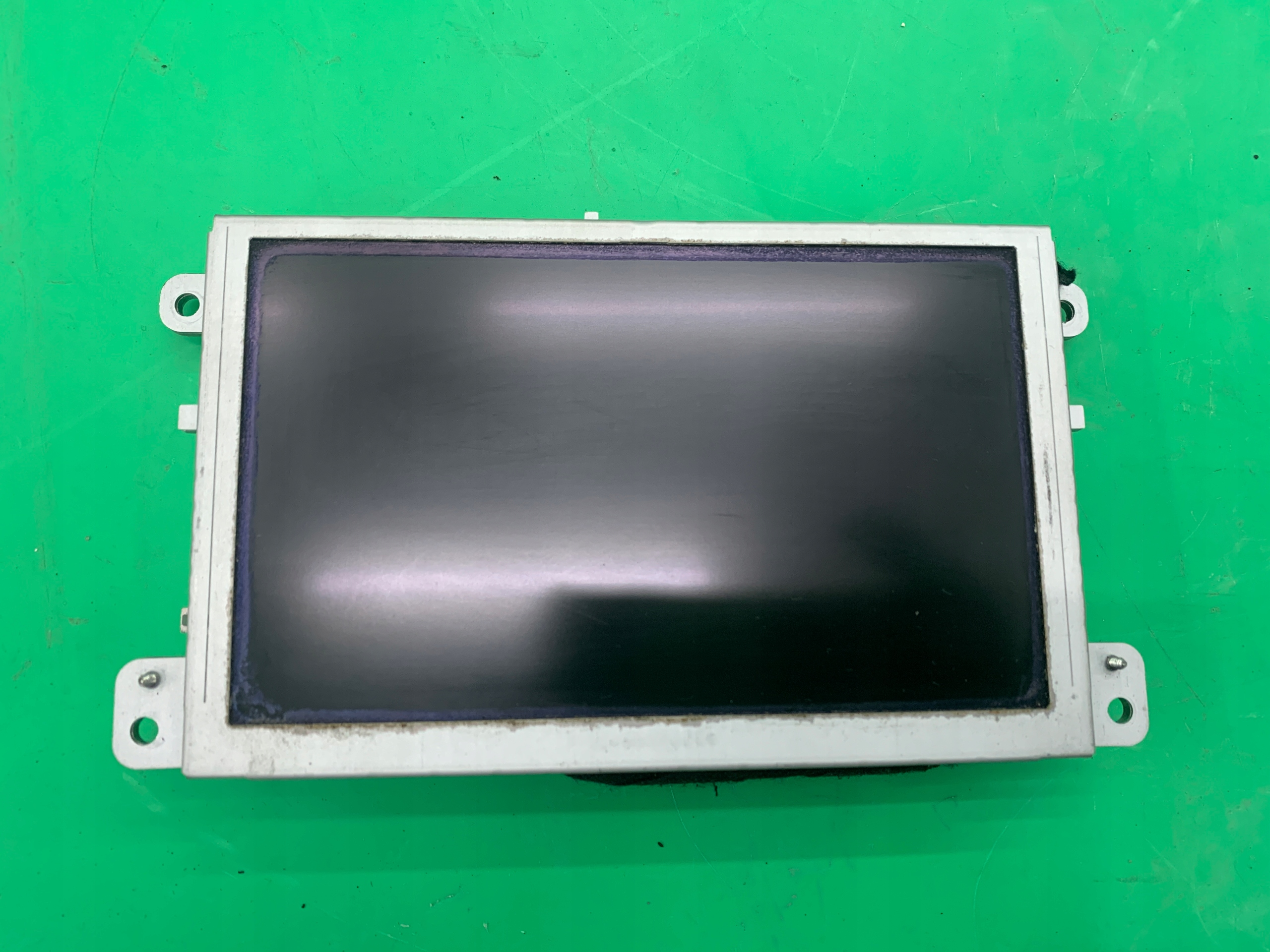 WYŚWIETLACZ EKRAN RADIA MMI MONITOR AUDI A6 C6 LIFT 04-11 4F0919604