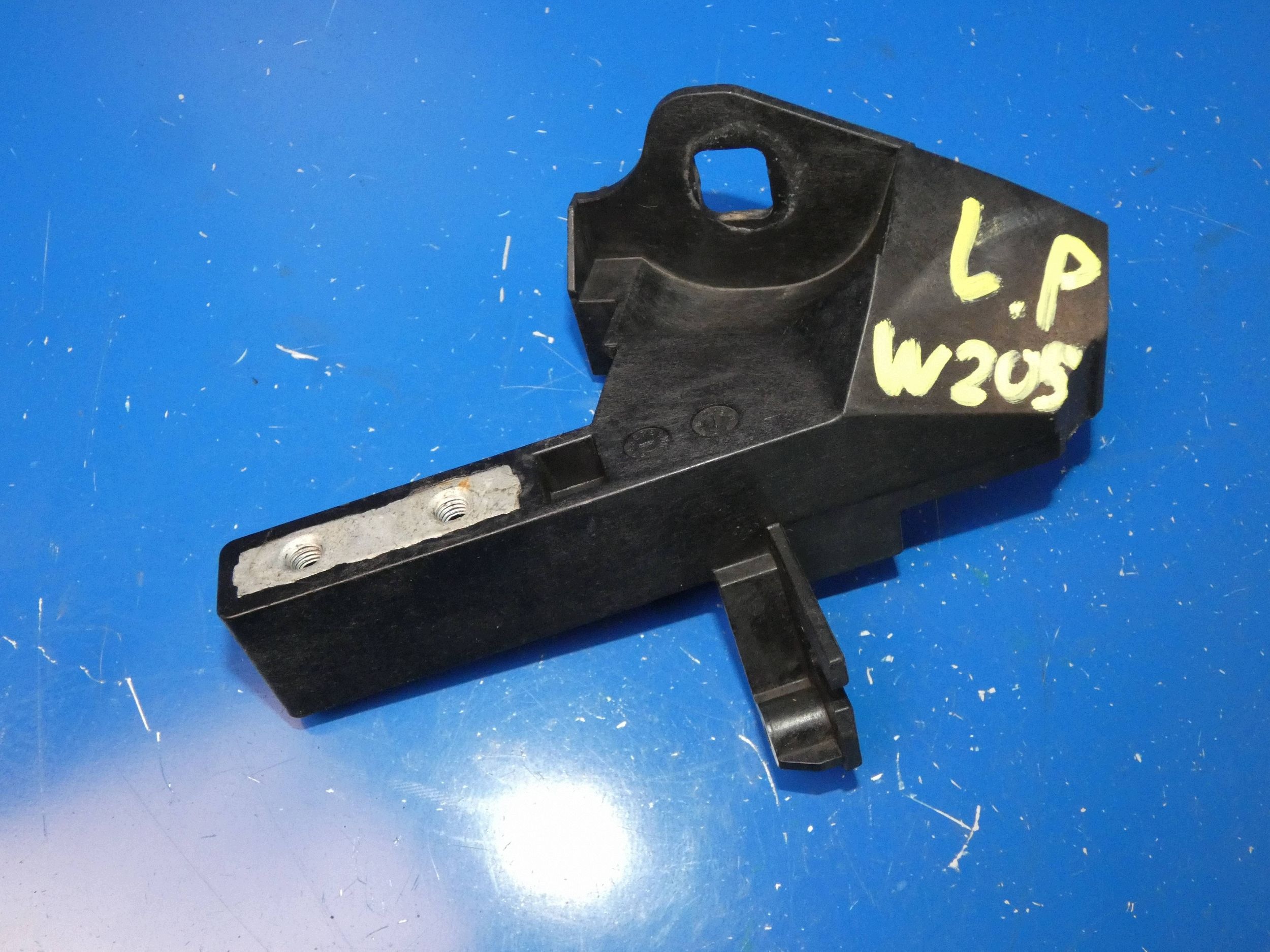 MERCEDES C KLASA W205 holder supports PREDNIEGO left front