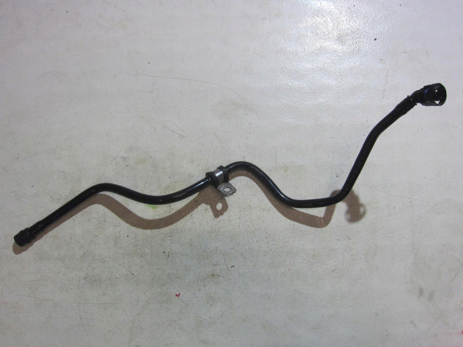 BMW X3 F25 вакуумний шланг 7636135