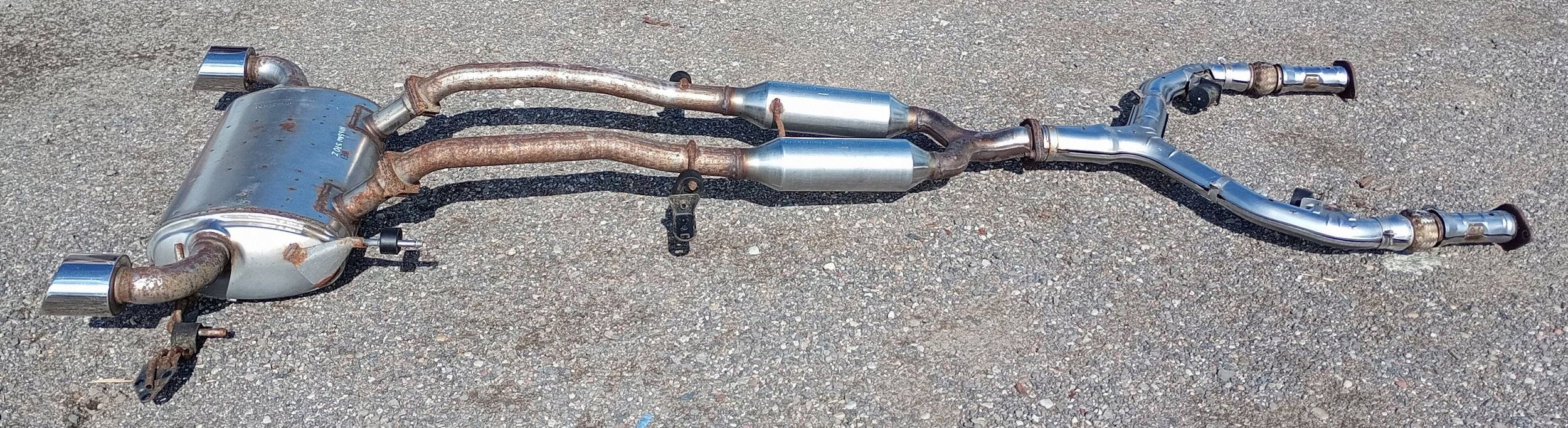 Uklad exhaust tlumik pipe exhaust komplet Nissan 370Z 2009