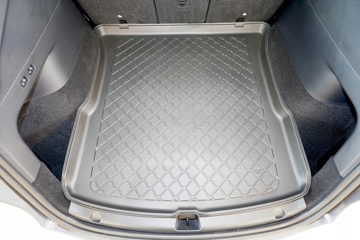 Tesla Y 5D SUV 2021 Wklad do kufra Material polypropylene