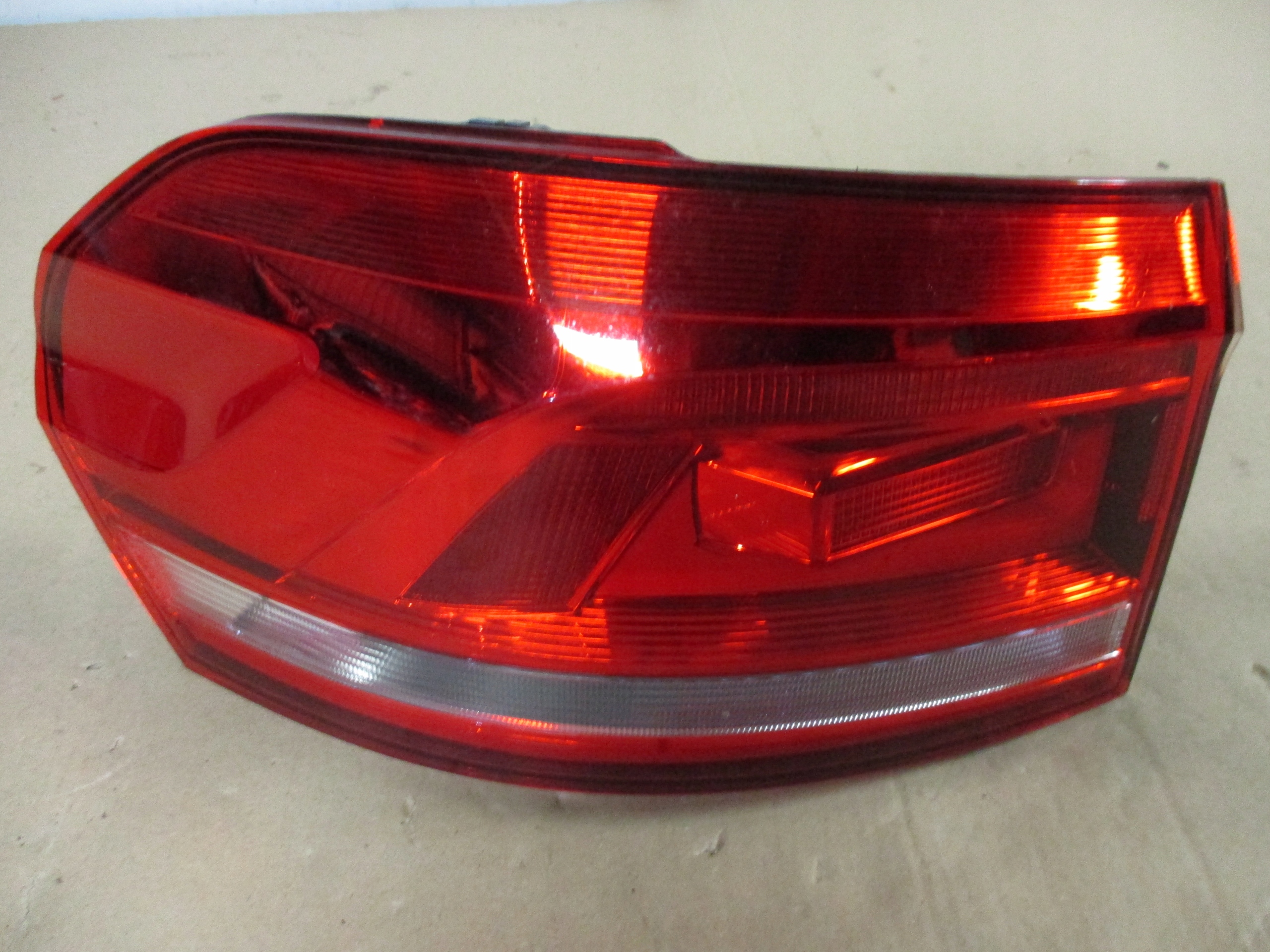 light left rear part rear VW VW TOURAN 2015r- 5TA