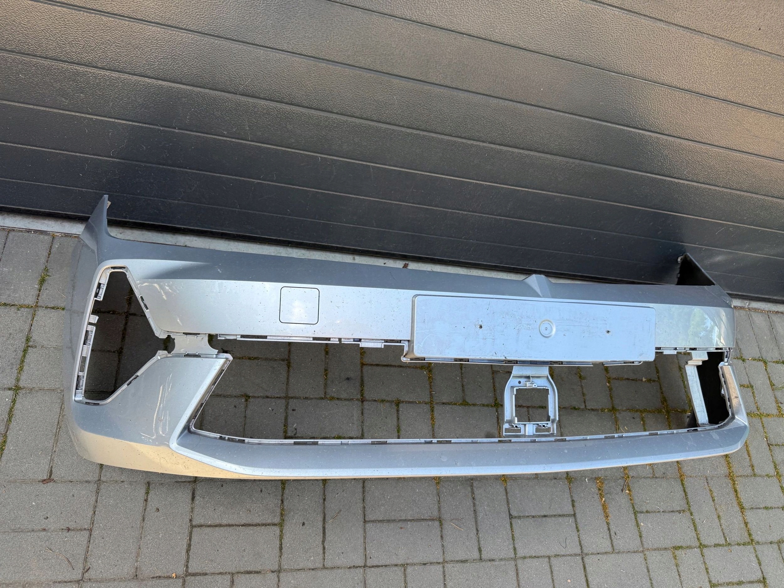 Opel Astra L 25- Stoßstange vorne vorne