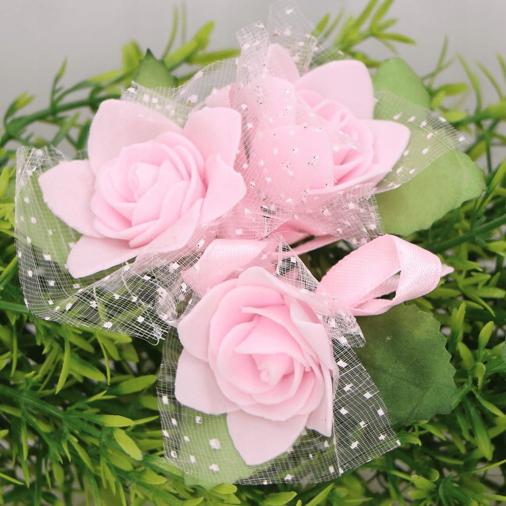 Przypinka na ślub butonierka bukiecik róż 1szt Rodzaj przypinka