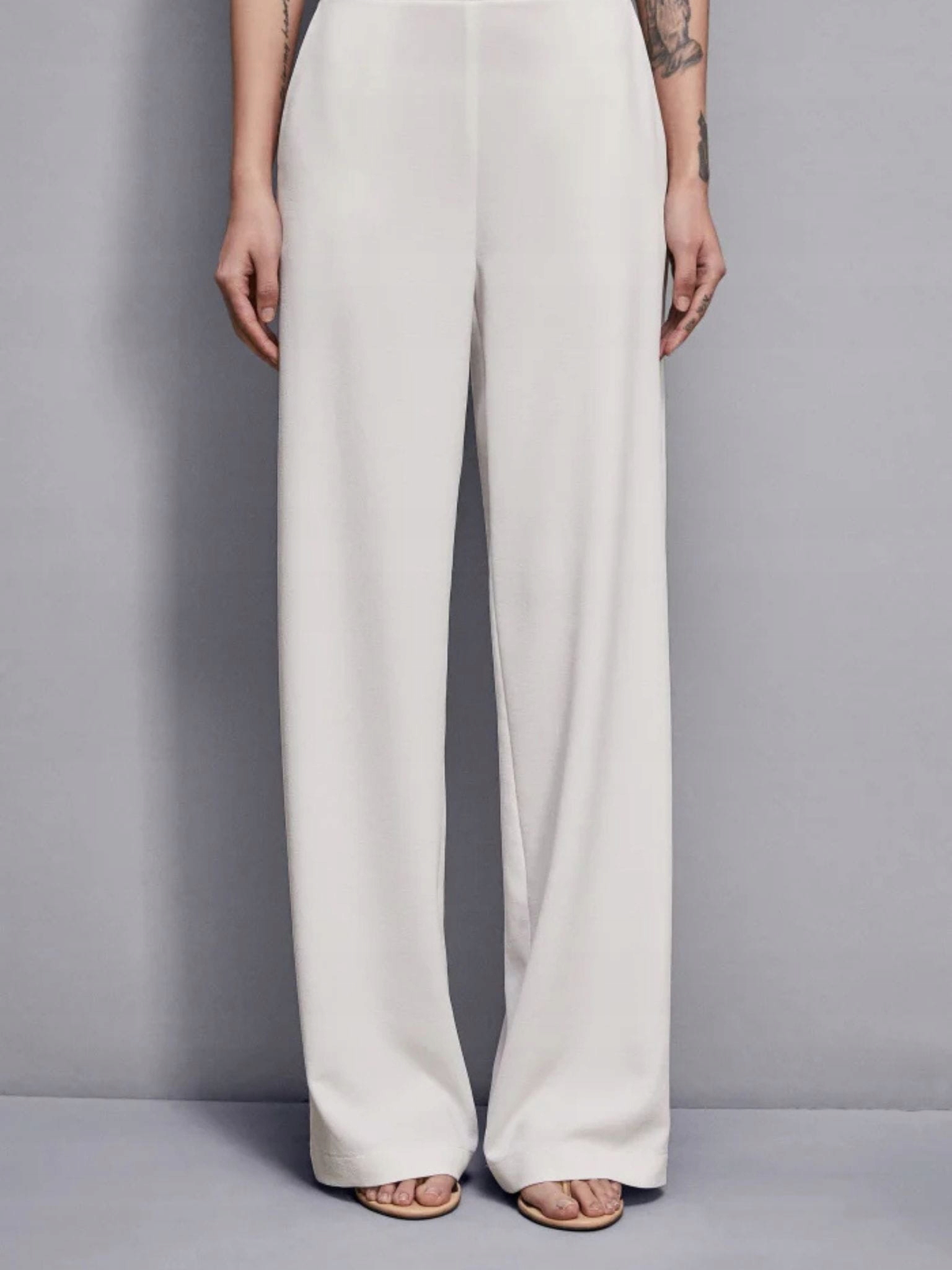 Dámské kalhoty Patrizia Pepe 2P1602 A411 bílé Pants: 36