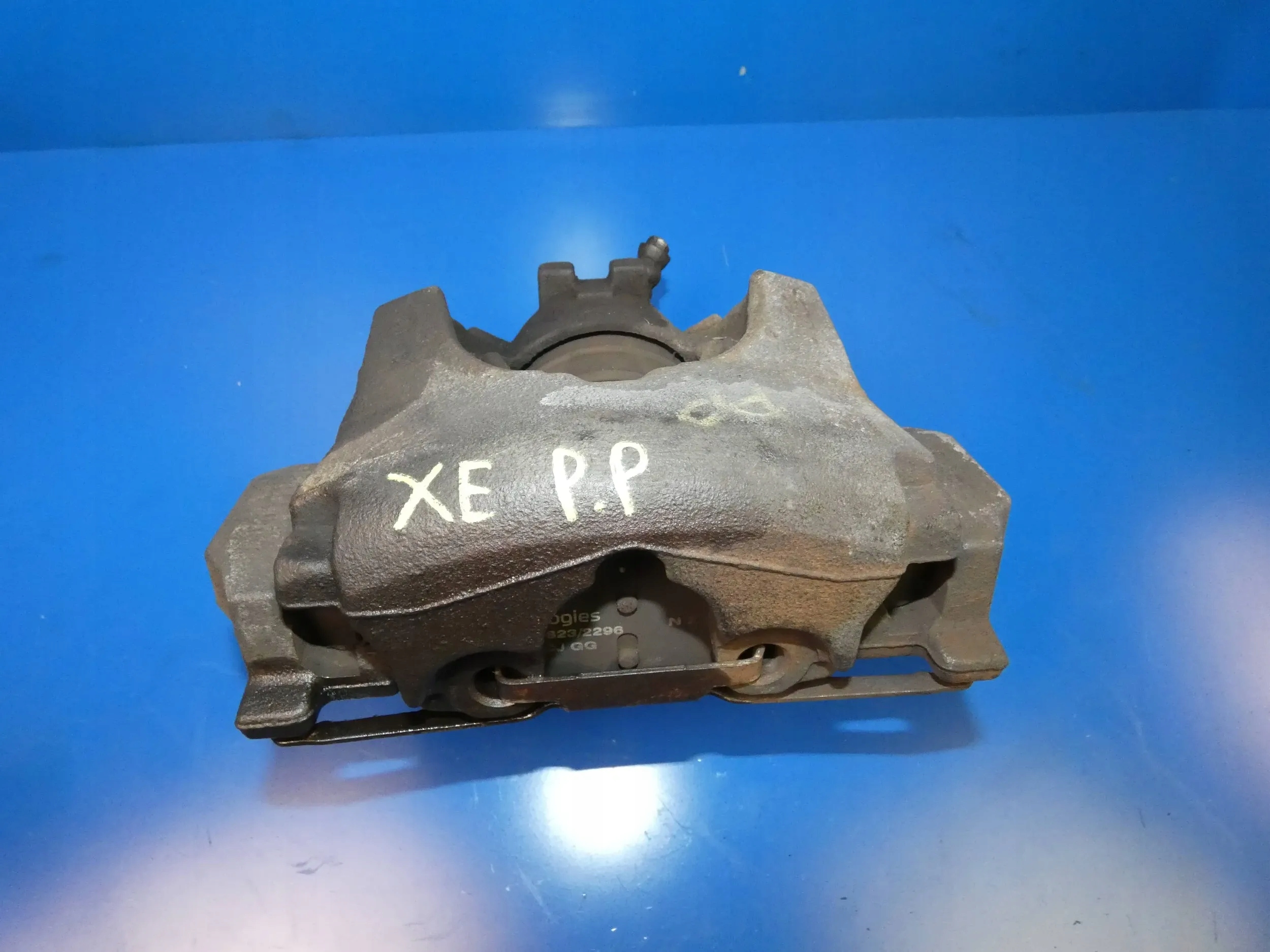 Jaguar XE X760 caliper brake right front front