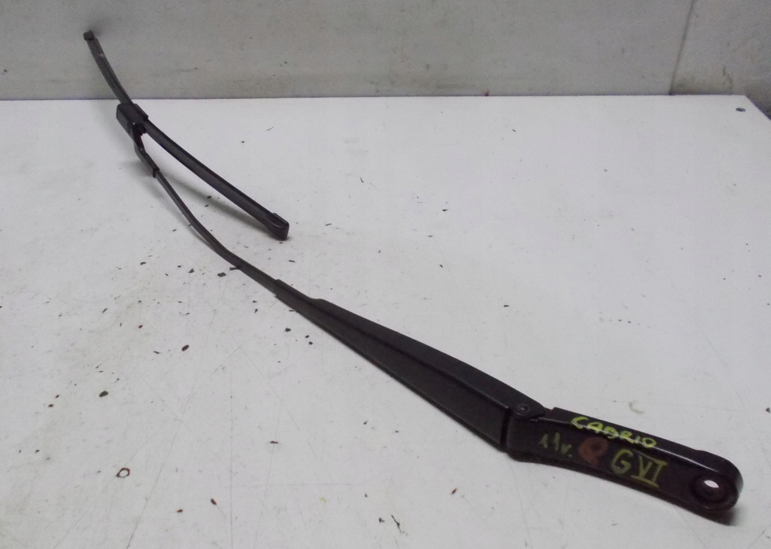 VW GOLF VI CABRIO 11R wiper arm right 5K7955410