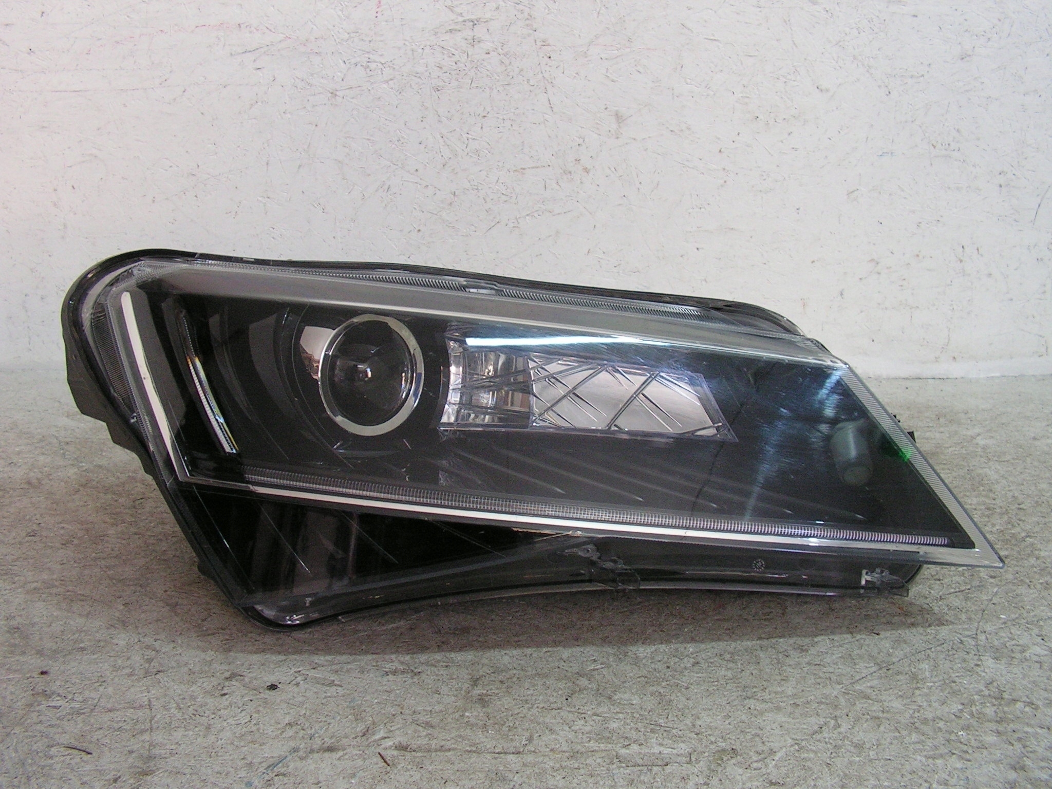Skoda OEv1941016a фара led