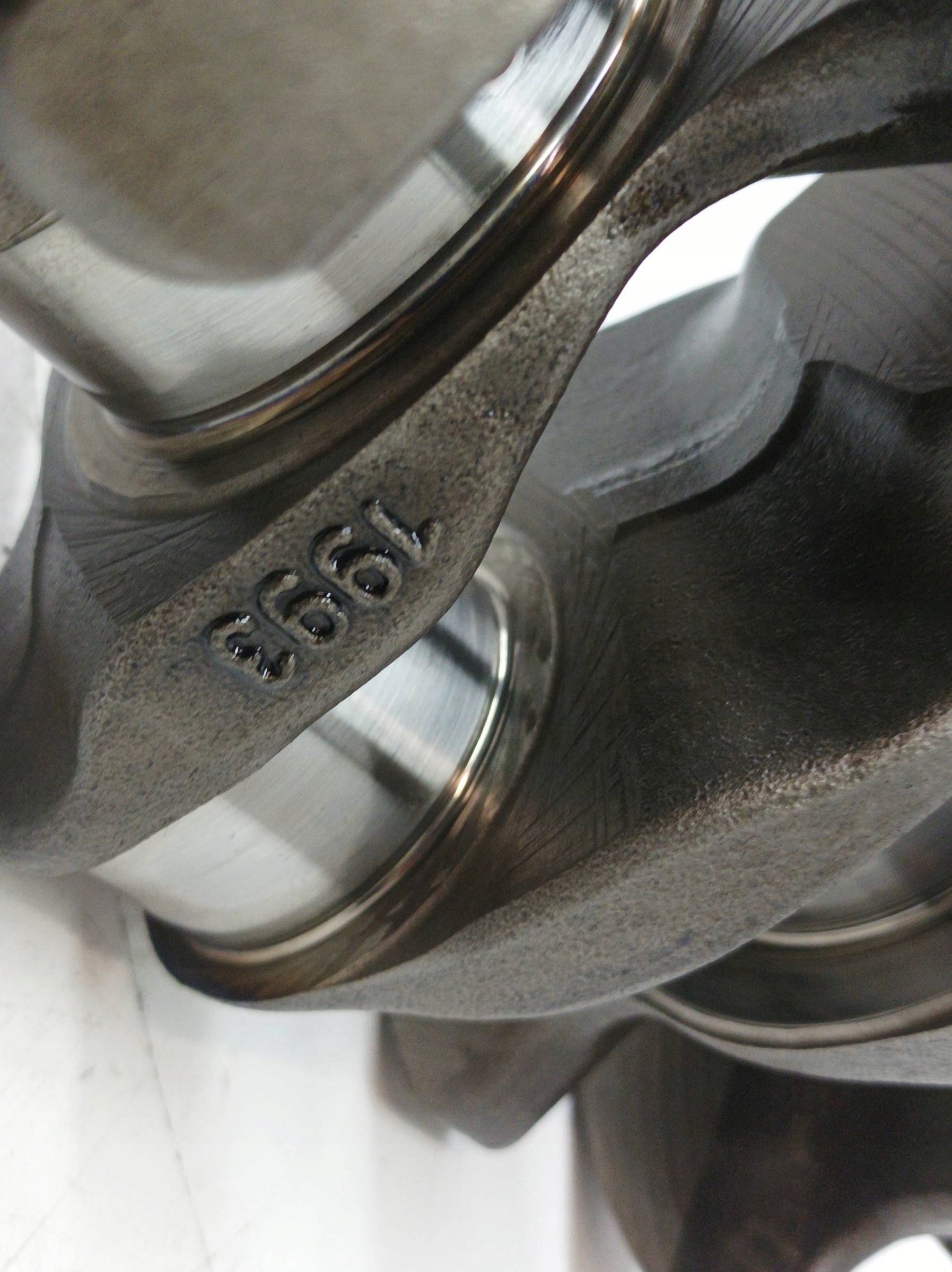 crank BITURBO 2.4 D Volvo XC 70 III (2007- )