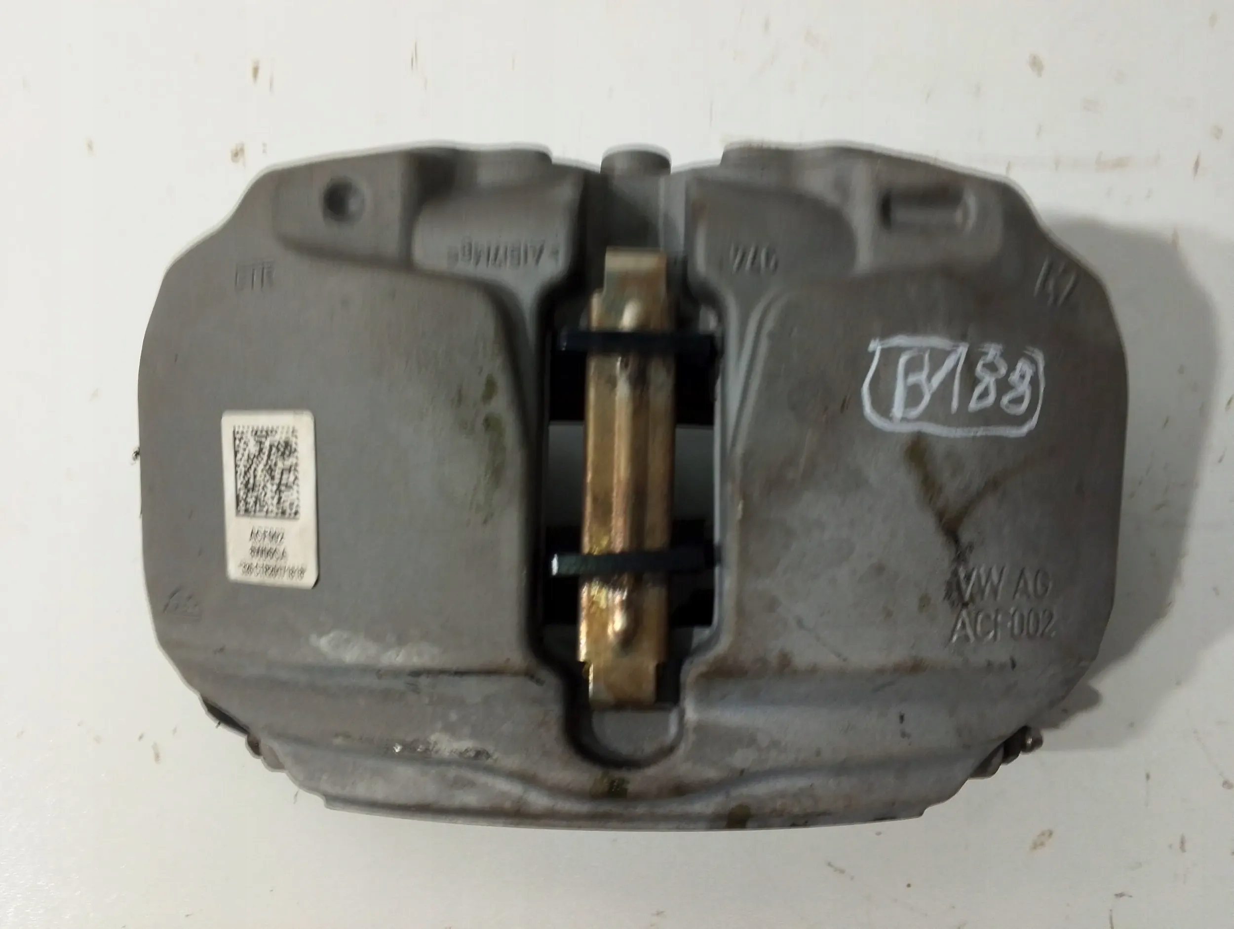 Audi A4 A5 B9 caliper brake front right 8W06CA (B188)