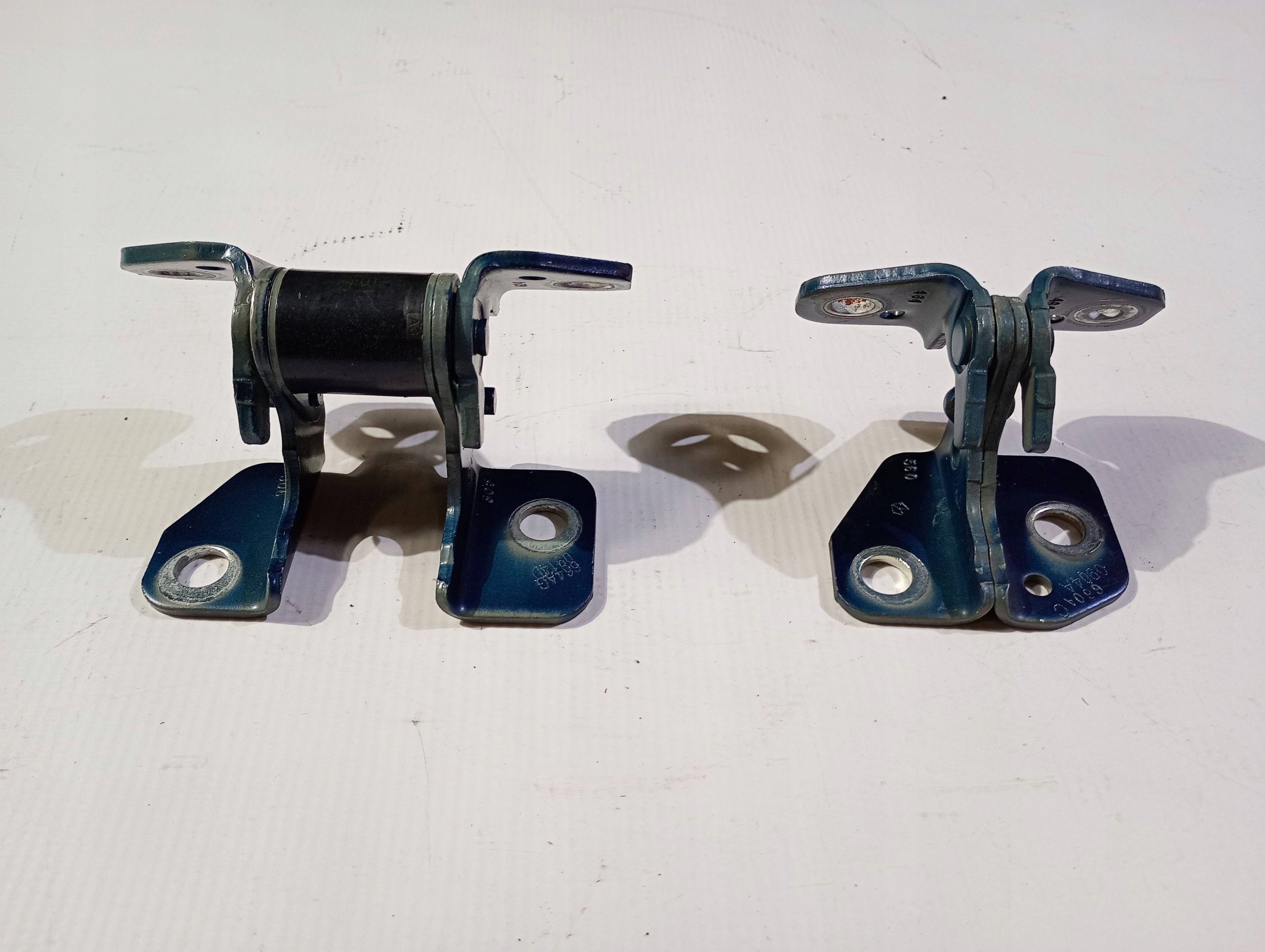hinges door przednich prawych right front Dodge Charger 2011-2014