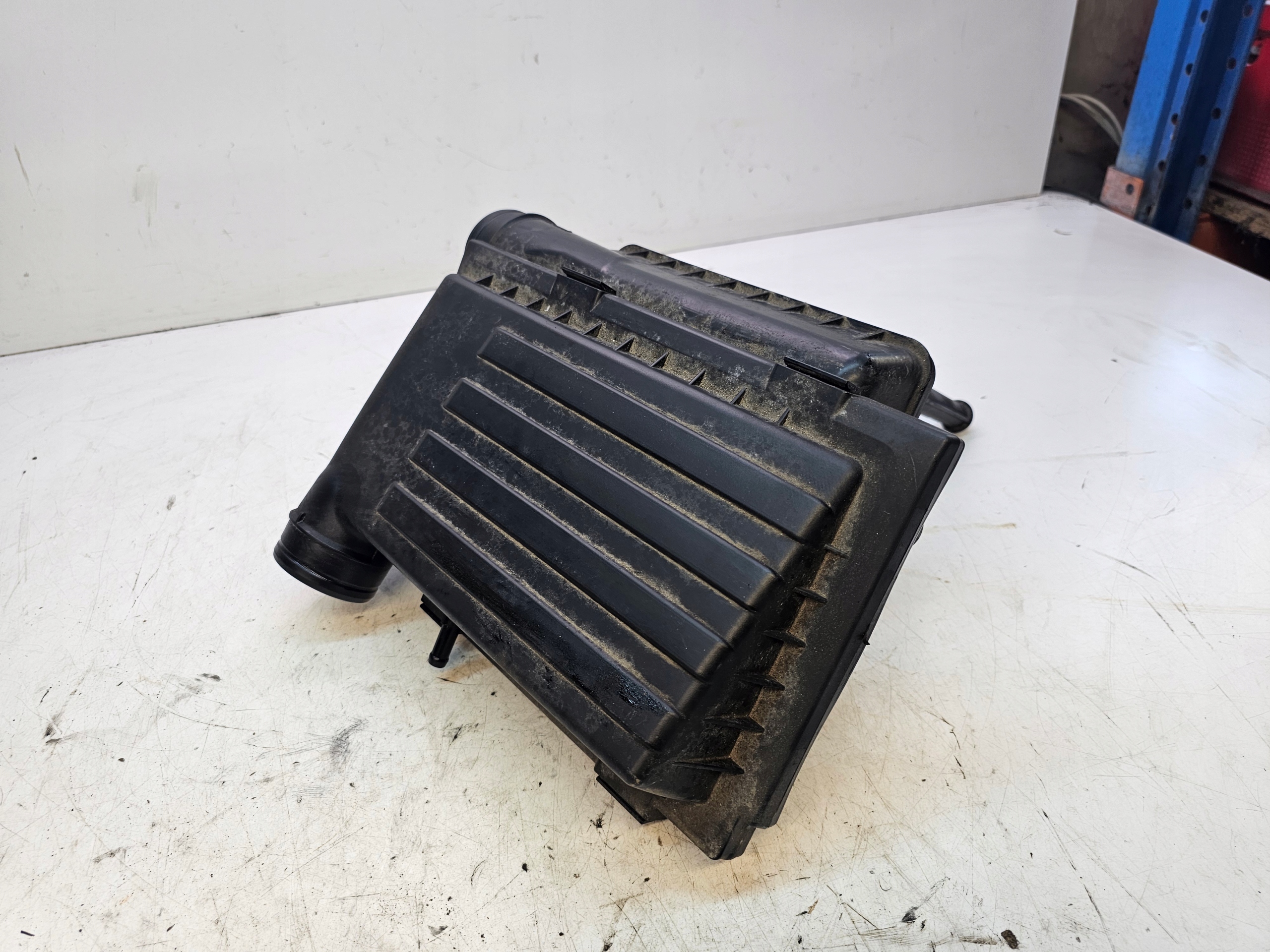 Gehäuse filter luft AUDI A3 8V VOLKSWAGEN SEAT SKODA 04E129611H