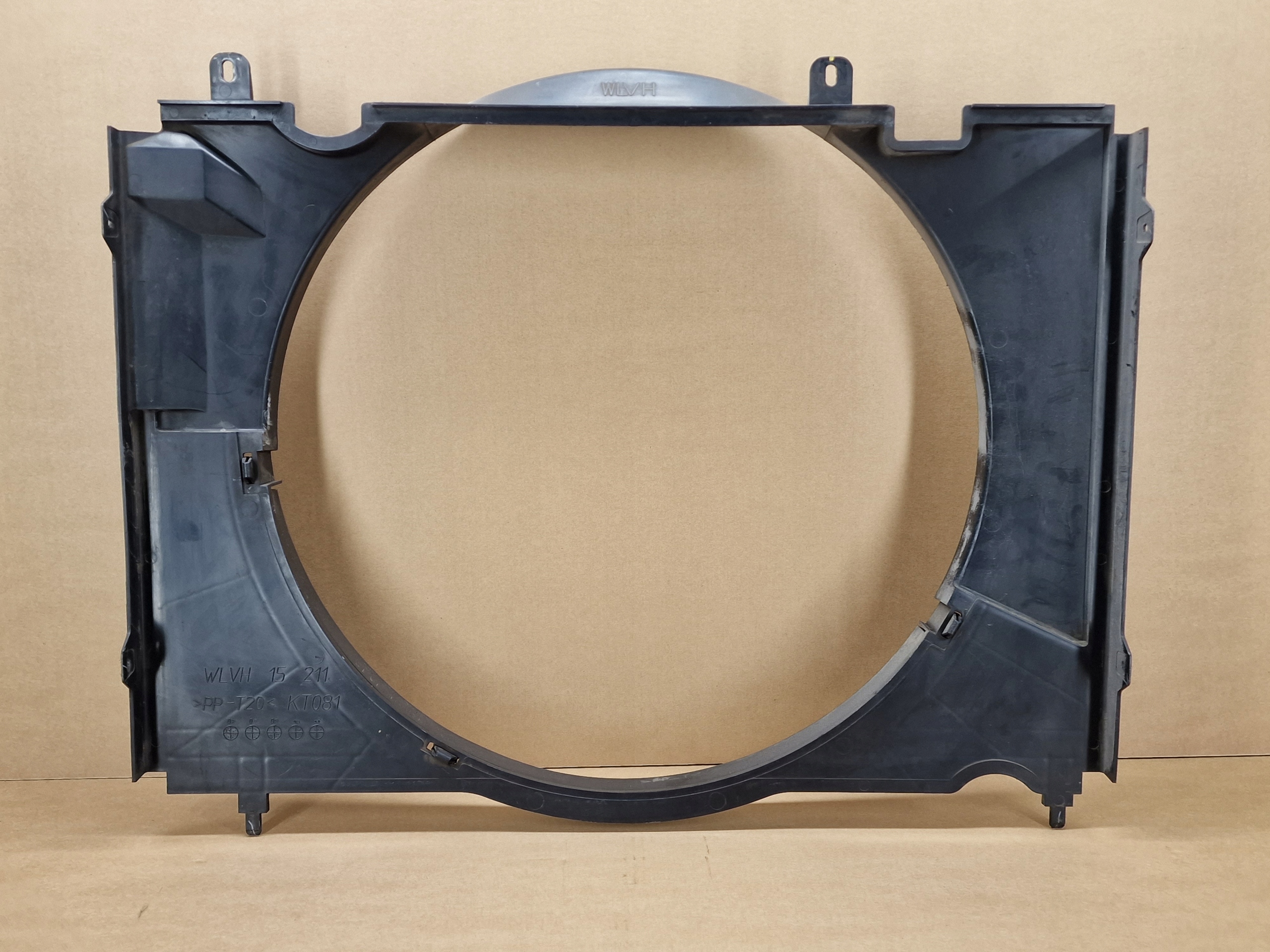 9952 WLVH15211 - КРИШКА КОРПУСУ ВЕНТИЛЯТОРА MAZDA BT 50 FORD RANGER