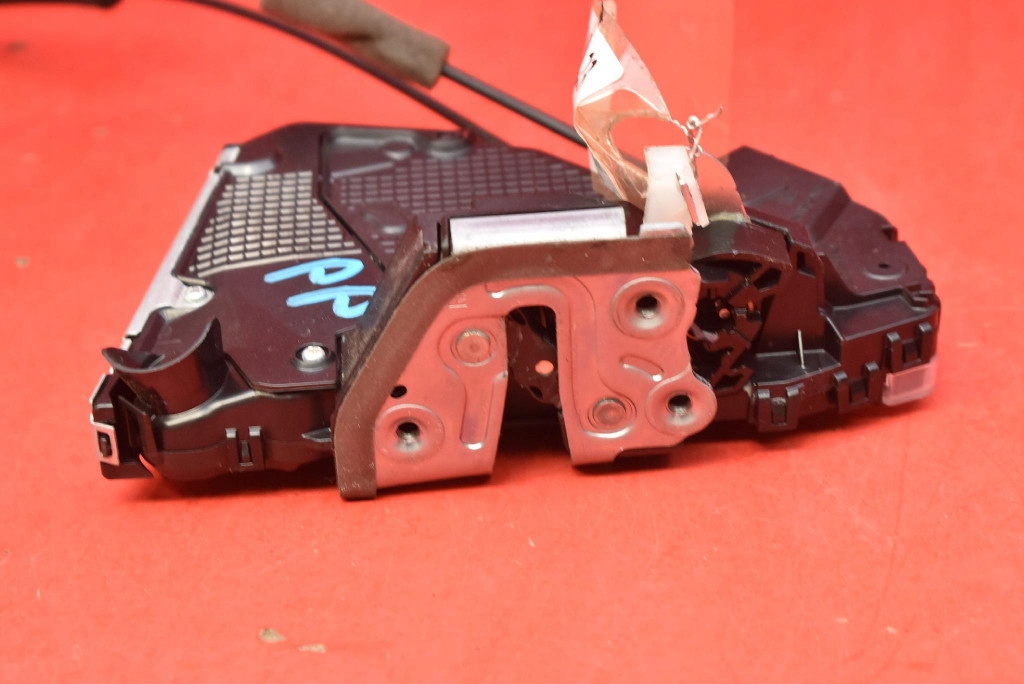 lock door right front front EU LEXUS UX 250H 18-22