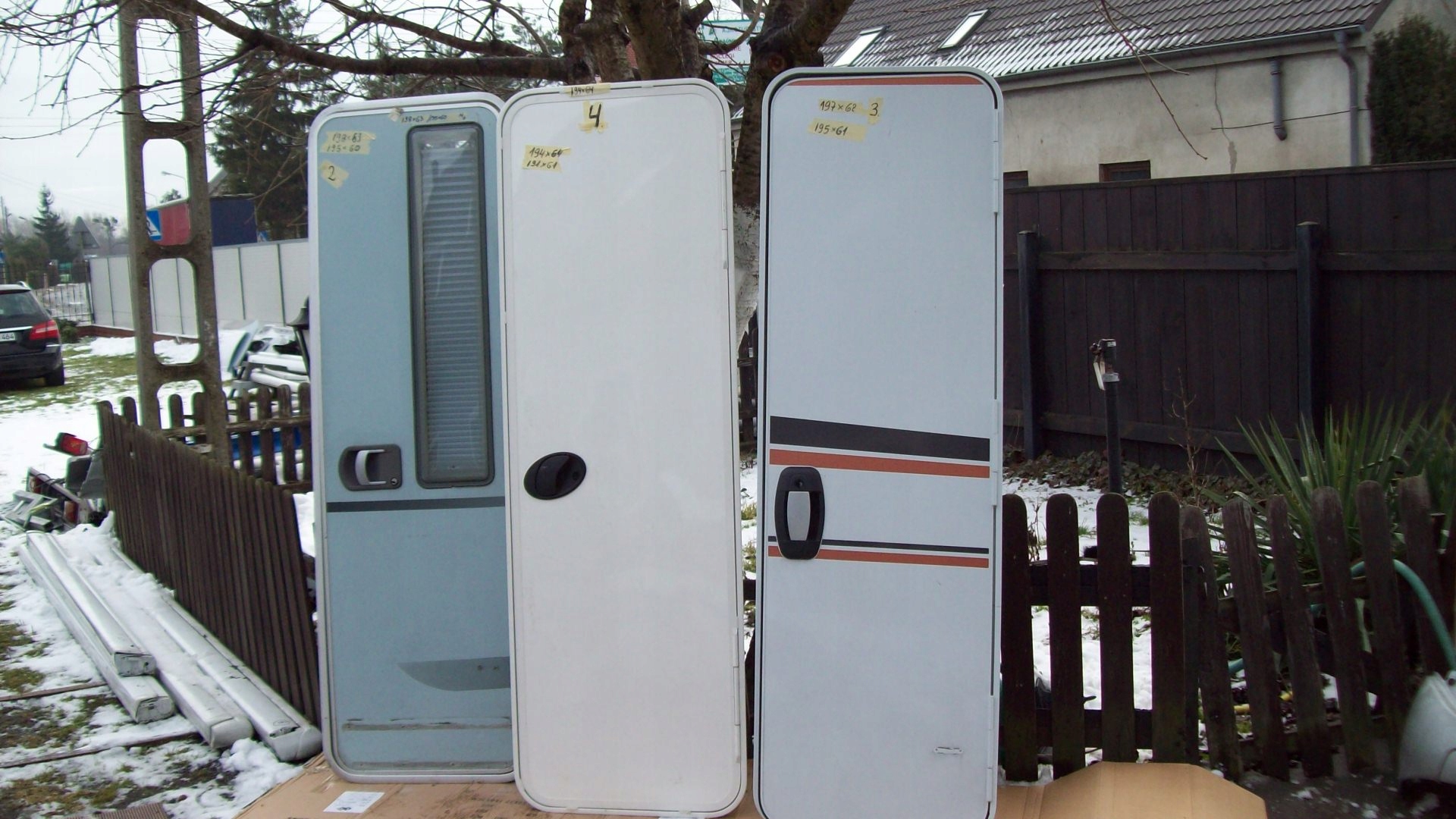 ДВЕРЬ С РАМОЙ ДЛЯ АВТО КЕМПИНГА.