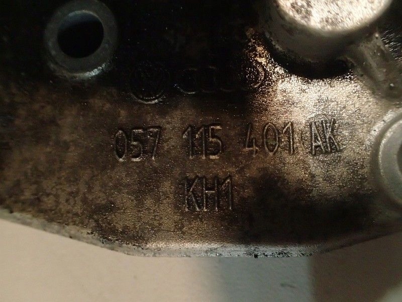 Основание масляного фильтра AUDI A8 4.2 TDI 057115401AK