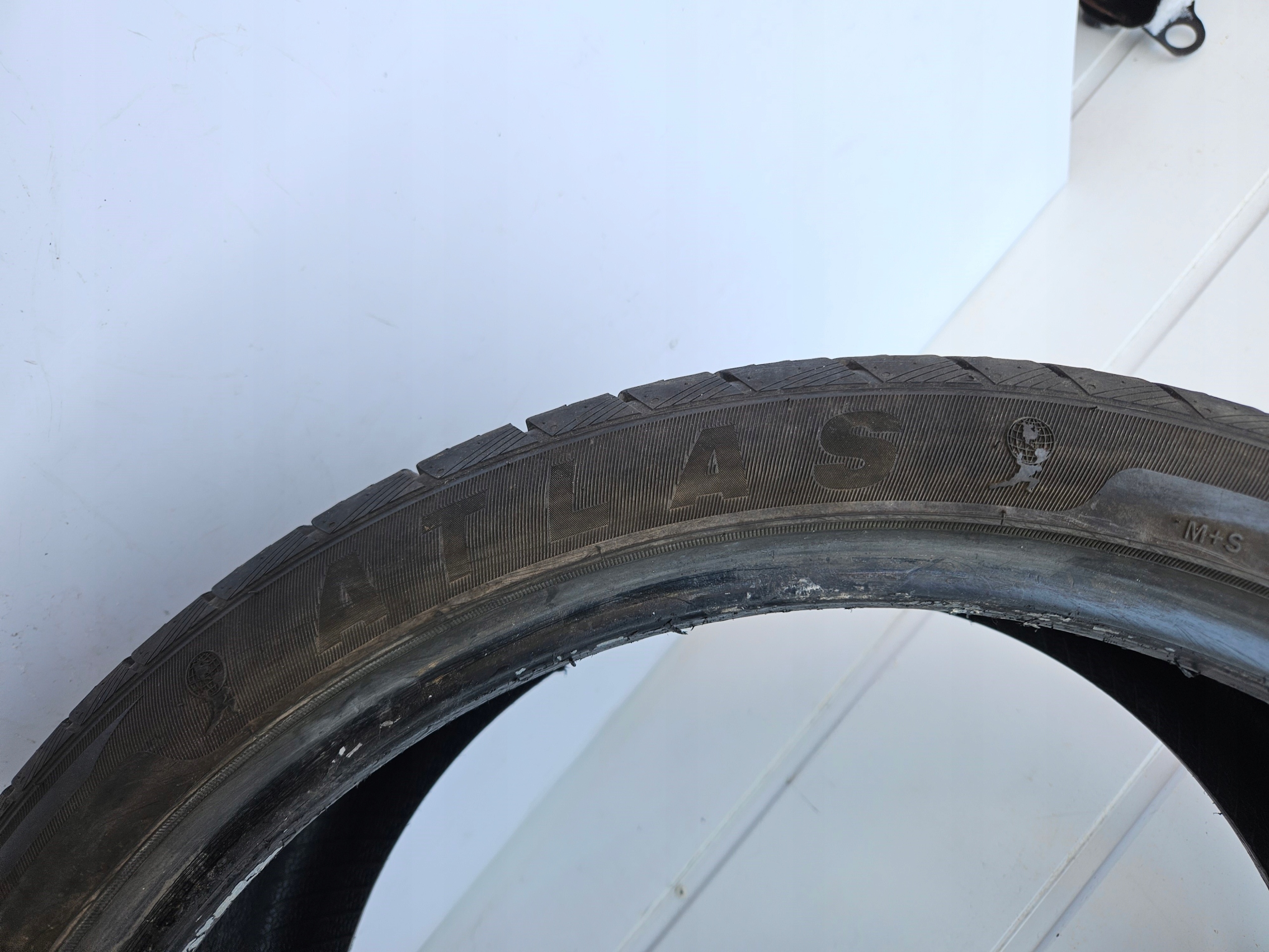 gomma ATLAS FORCE UHP 275/35R21 99W 2022 5mm