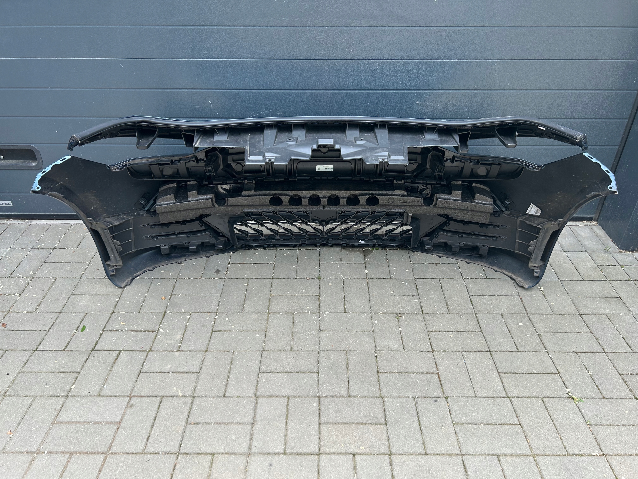 Cupra Born bumper front front b ladny komplet
