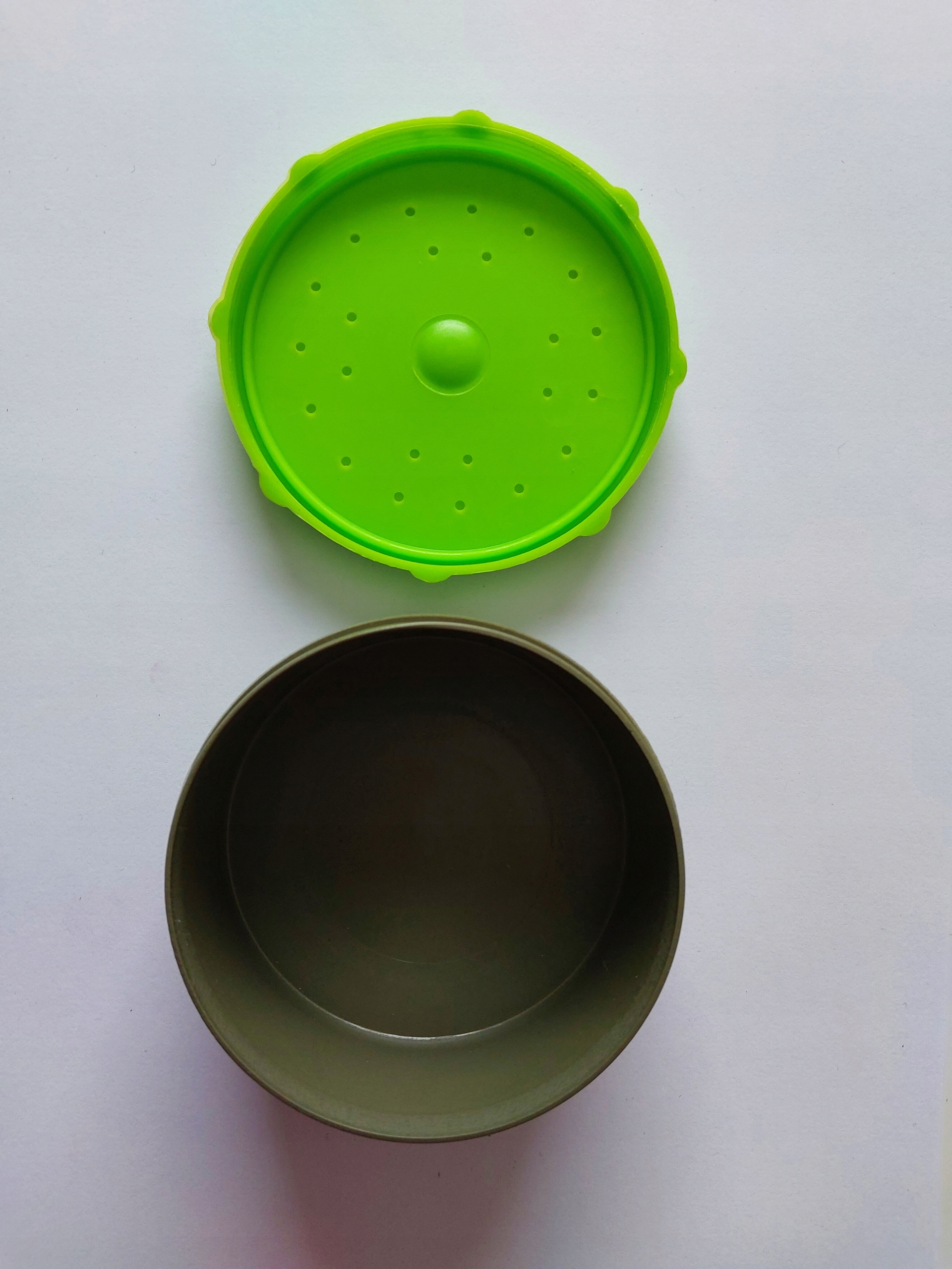 Pudełko na robaki Marka inna