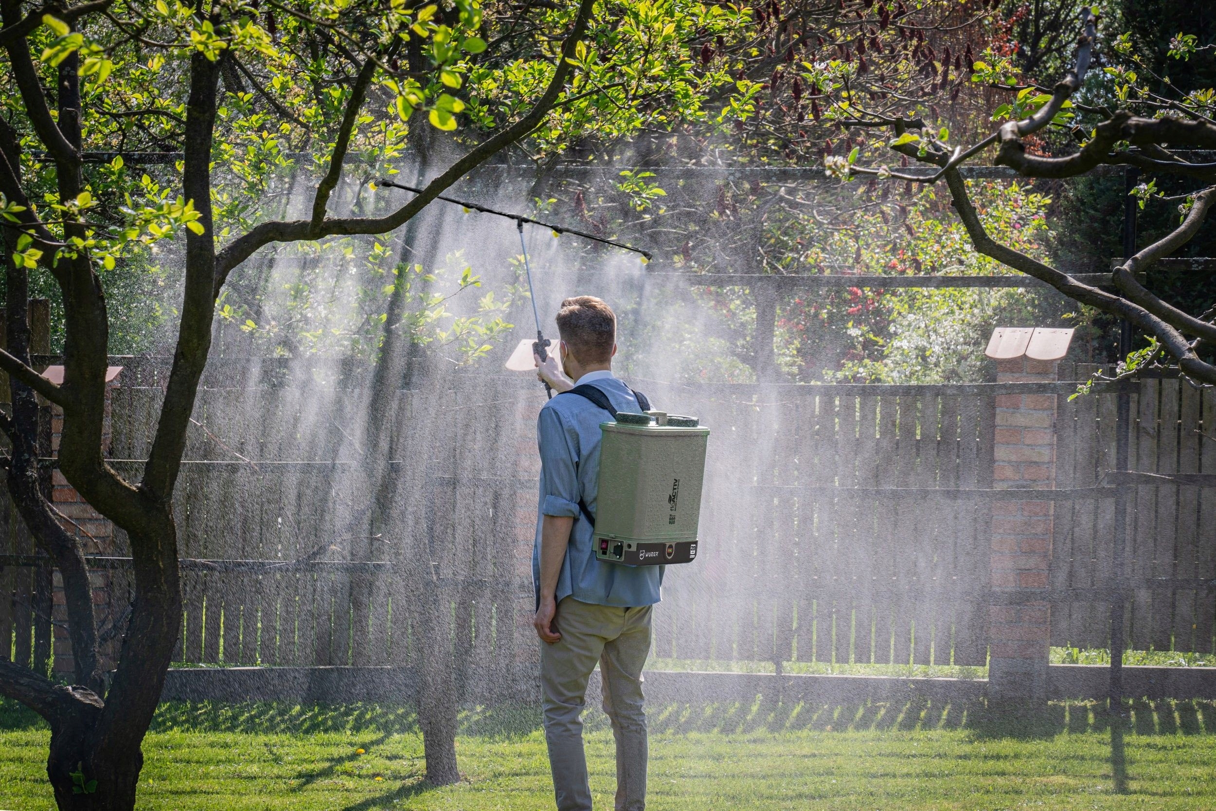 AKUMULATOROWY OPRYSKIWACZ OGRODOWY ELEKTRYCZNY PLECAKOWY 20L ZESTAW WUBER Kod producenta PLECAKOWY OPRYSKIWACZ AKUMULATOROWY WUBER 20L