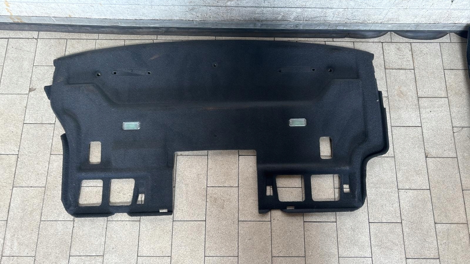upholstery POLKI OSWIETLENIE boot AUDI A8 D4 LONG 4H0867437H