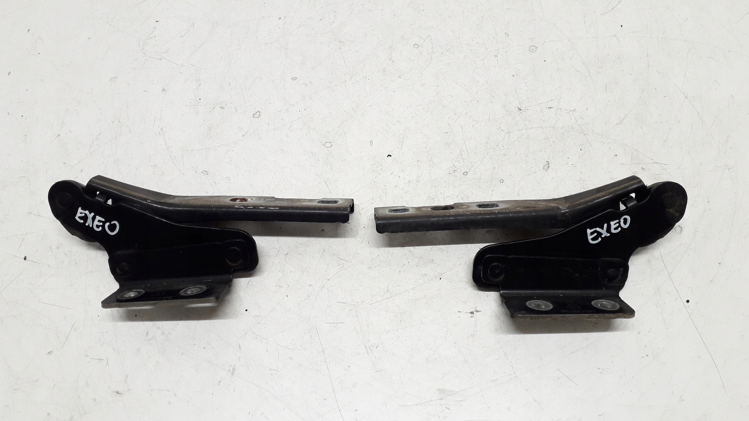 SEAT EXEO 08- ZAWIAS ZAWIASY MASKI PRZÓD L+P 3R0