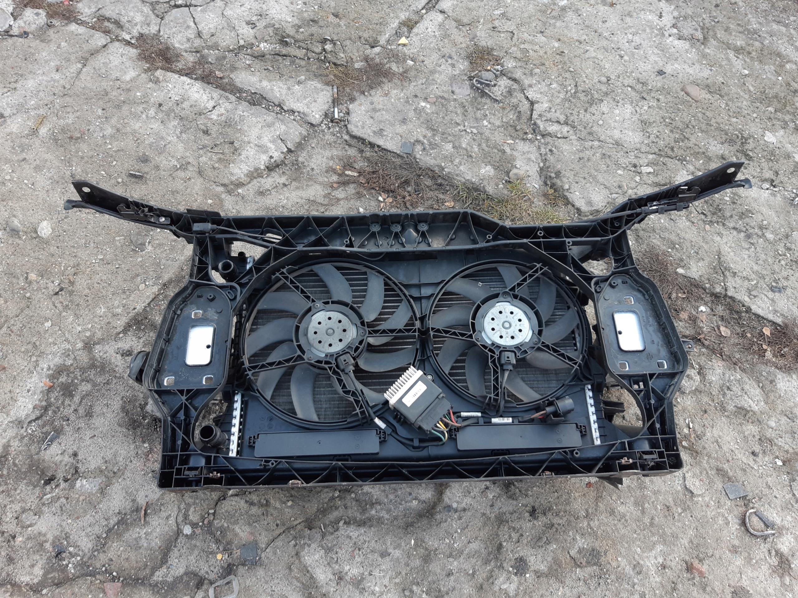 AUDI A5 A4 B8 LIFT 2.0 TDI support panel for radiators pillar radiator sider MANUAL