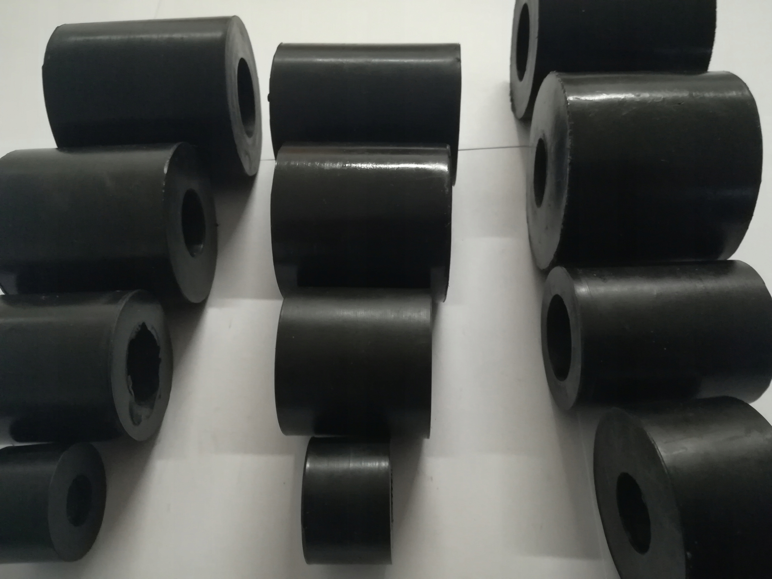 Купить САЙЛЕНТБЛОК / КОЛЬЦО РЕЗИНОВЫЙ 24X48X30 бу из Польши | Автобутик