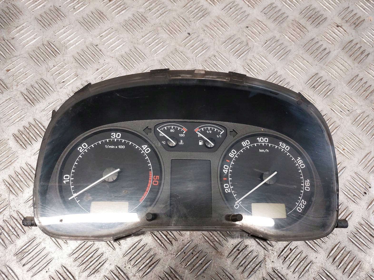 Montaggio STARTOWY SKODA OCTAVIA e FL 038906012F 1U0920810F