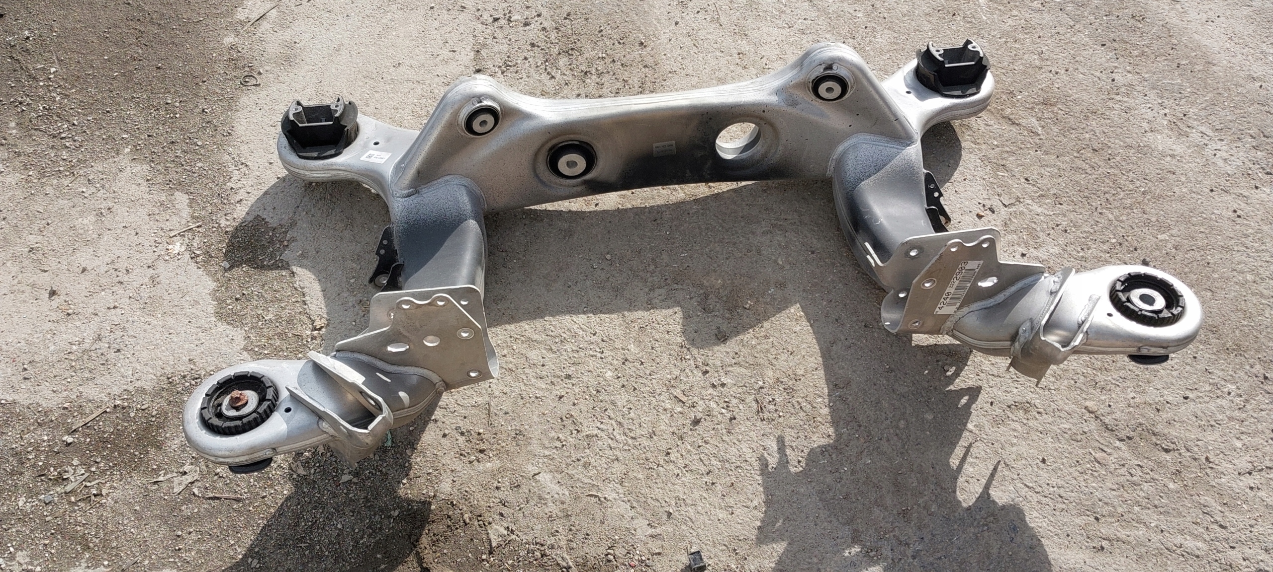 Mercedes S320L W222 tylny wózek sanki 2223502903