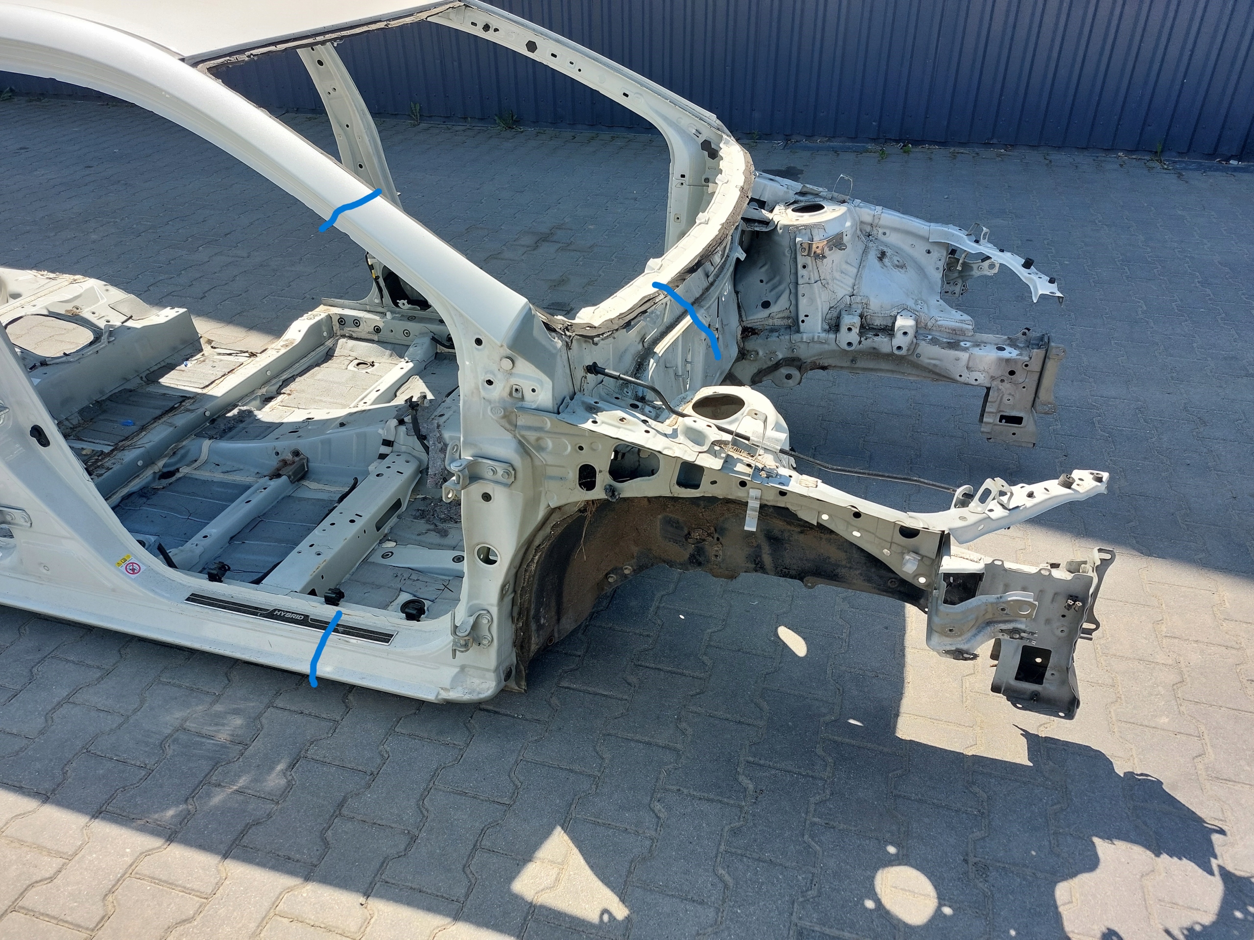 TOYOTA AURIS II 2 12-18r quarter right front colour 070