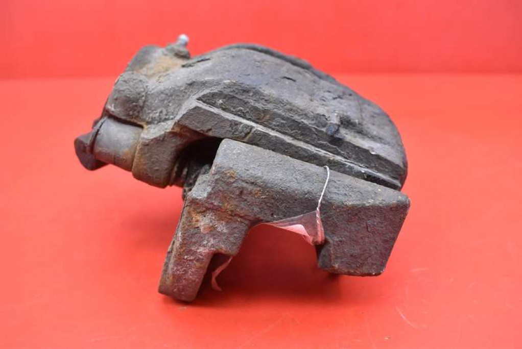 caliper brake right front BMW X3 E83 2.0 D 150 KM 06-10