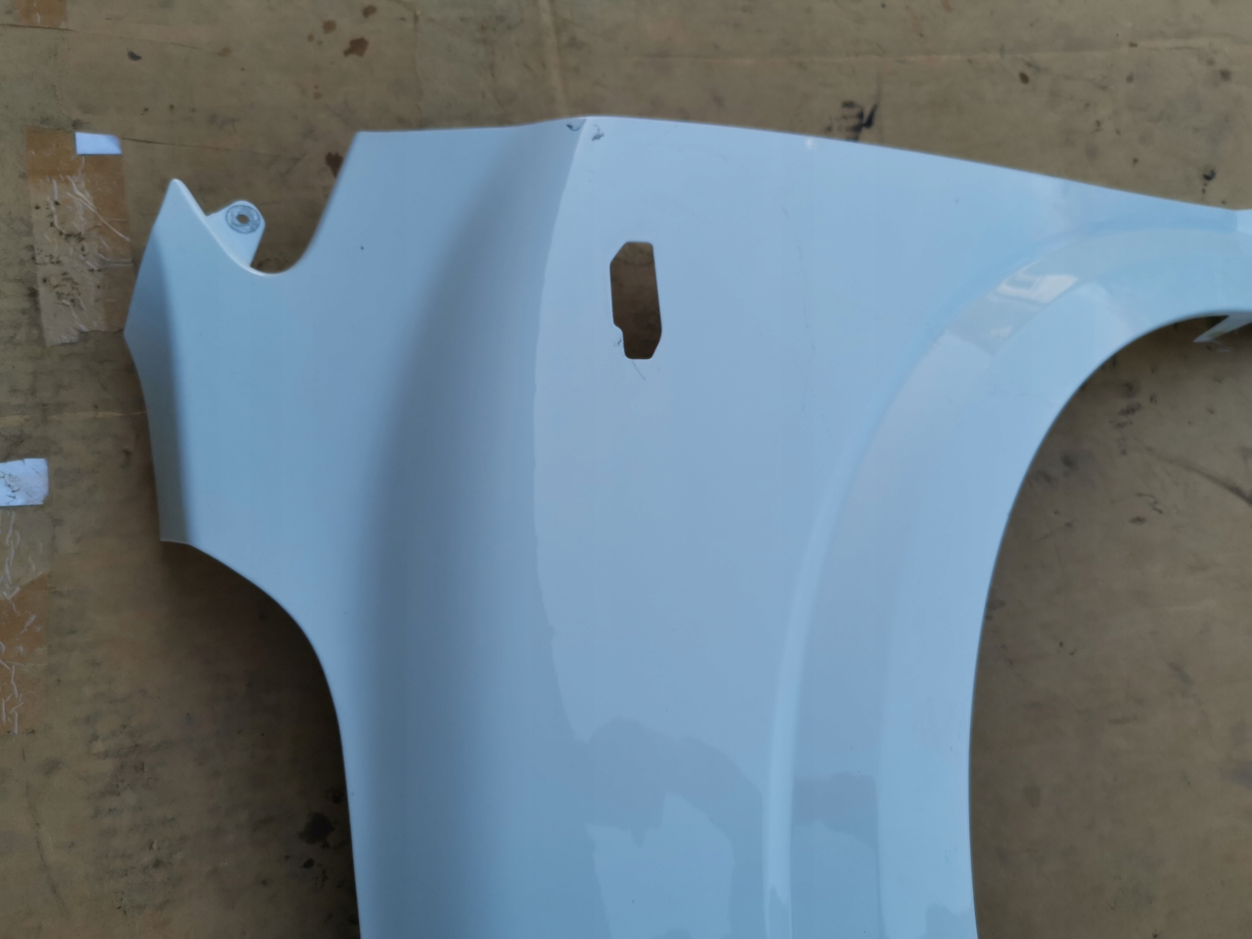 fender left front DACIA SANDERO 3 III 260925030r front