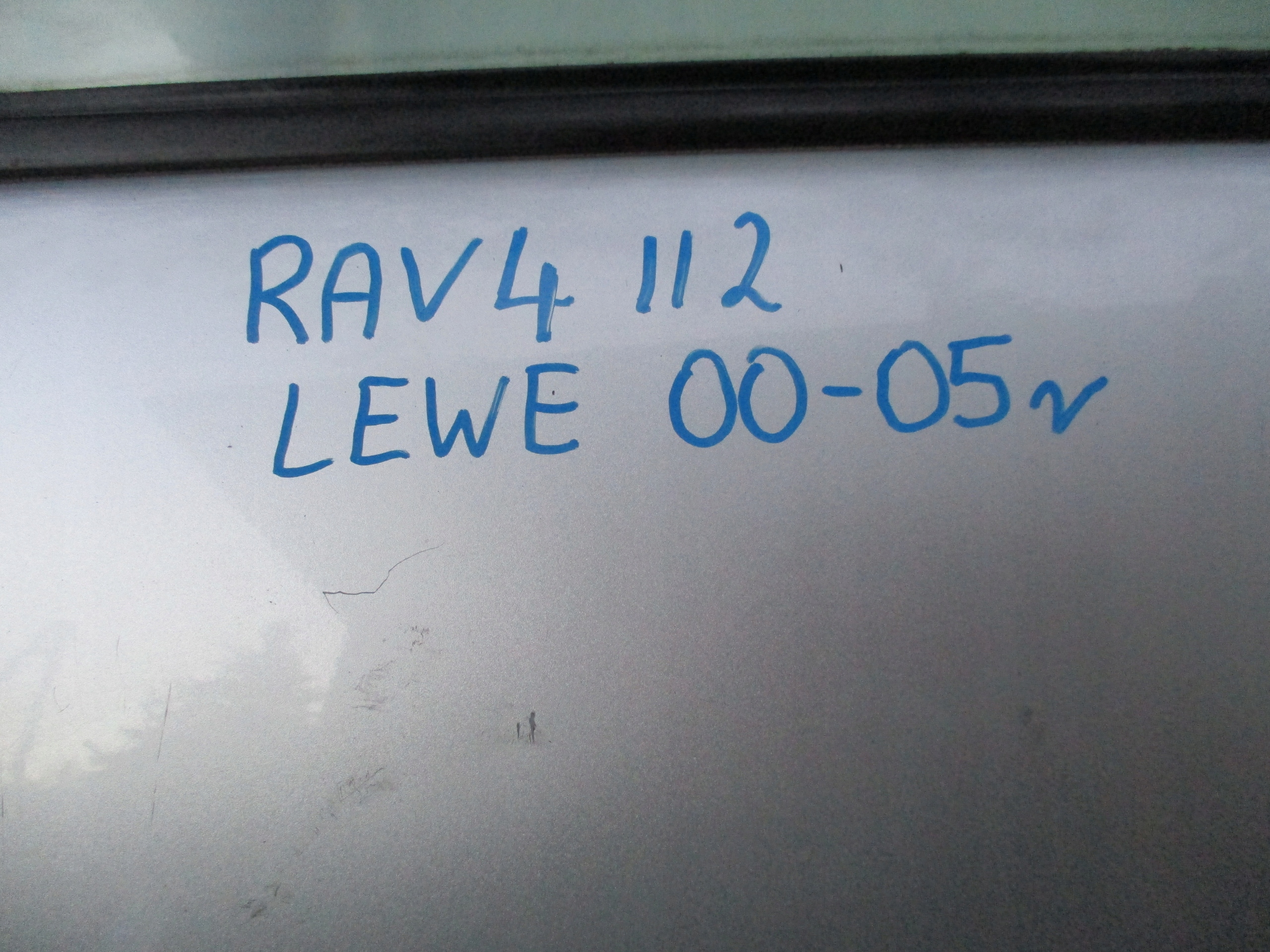 Tür links heck Toyota Rav 4 00-05r