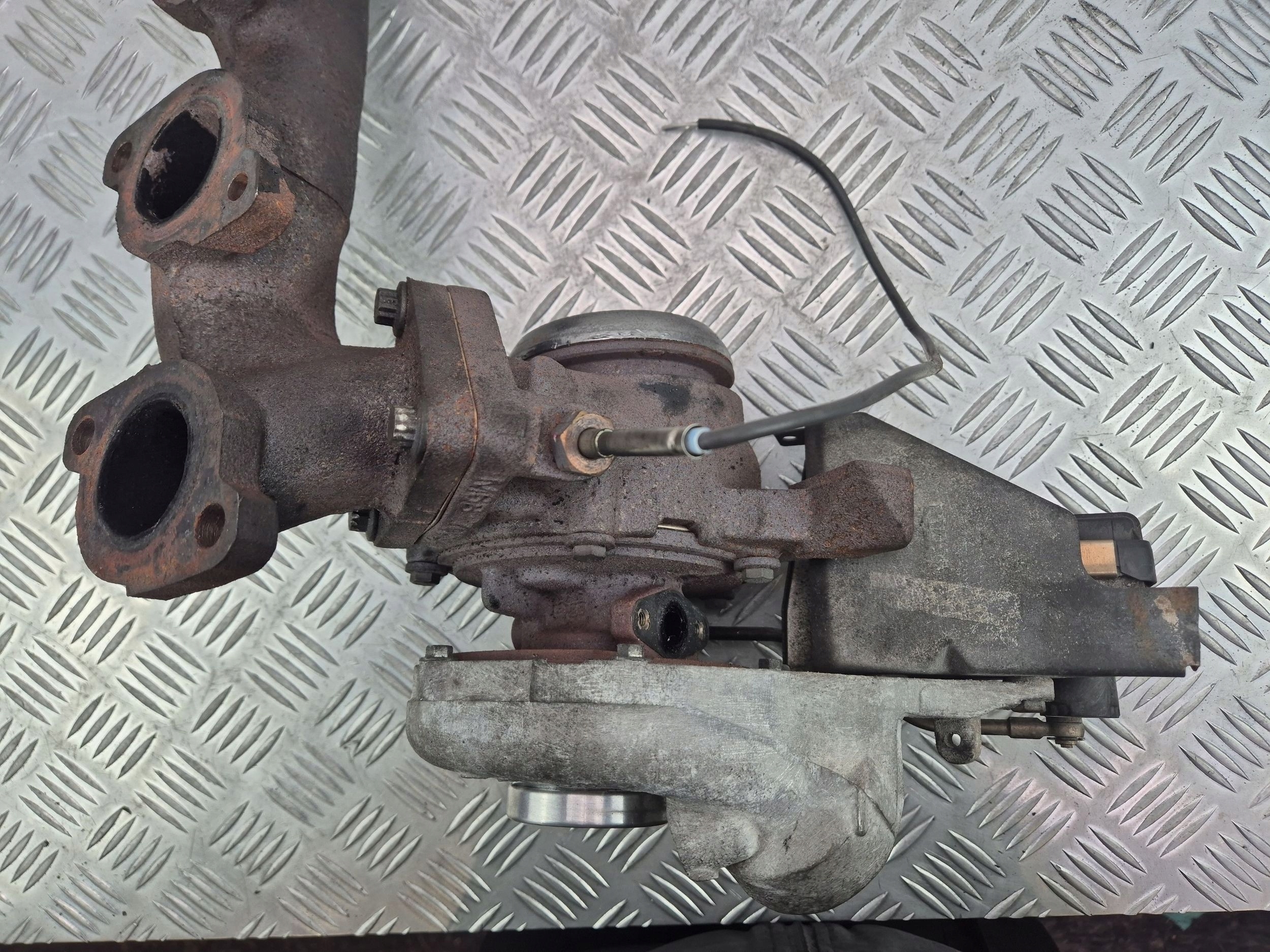 Mercedes C220 CDI W204 turbo A6460901080