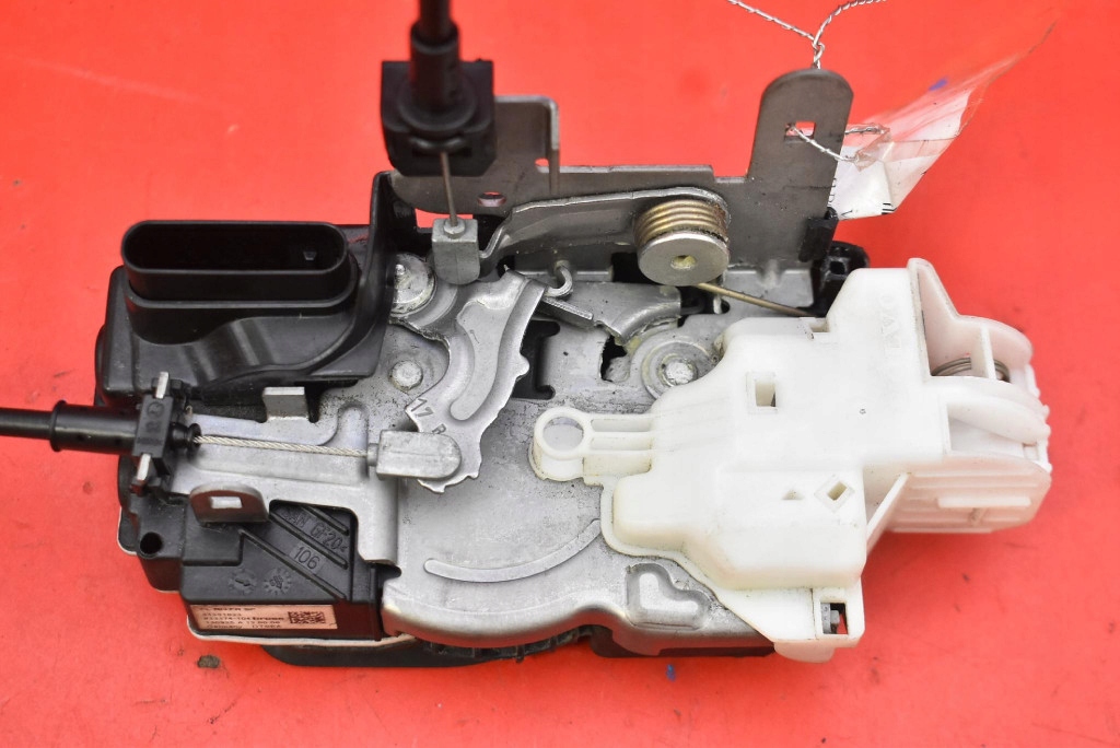lock door right front front EU 31391823 VOLVO S40 V40 2 II 12-16