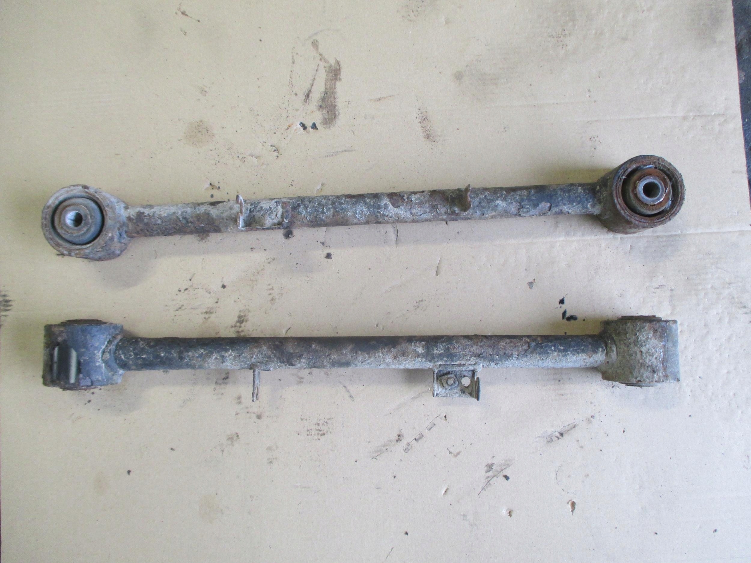 SSANGYONG KYRON 05-14 WAHACZ DRĄŻEK TYŁ