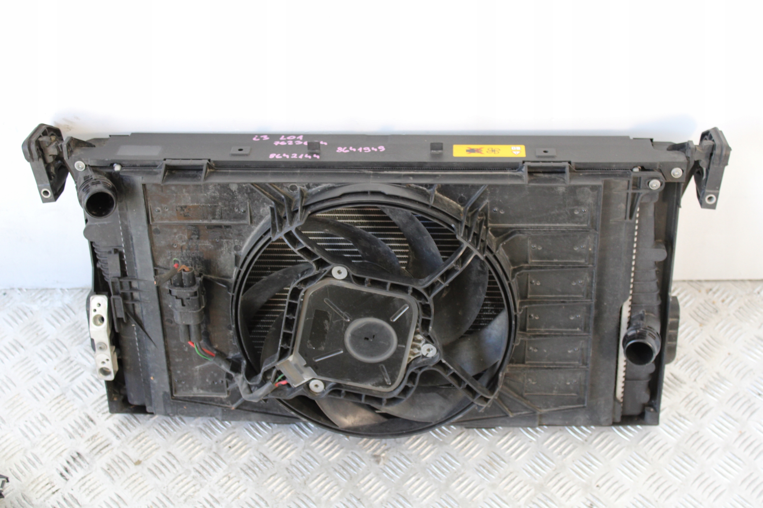 support panel for radiators front radiator fan pillar BMW I3 L01