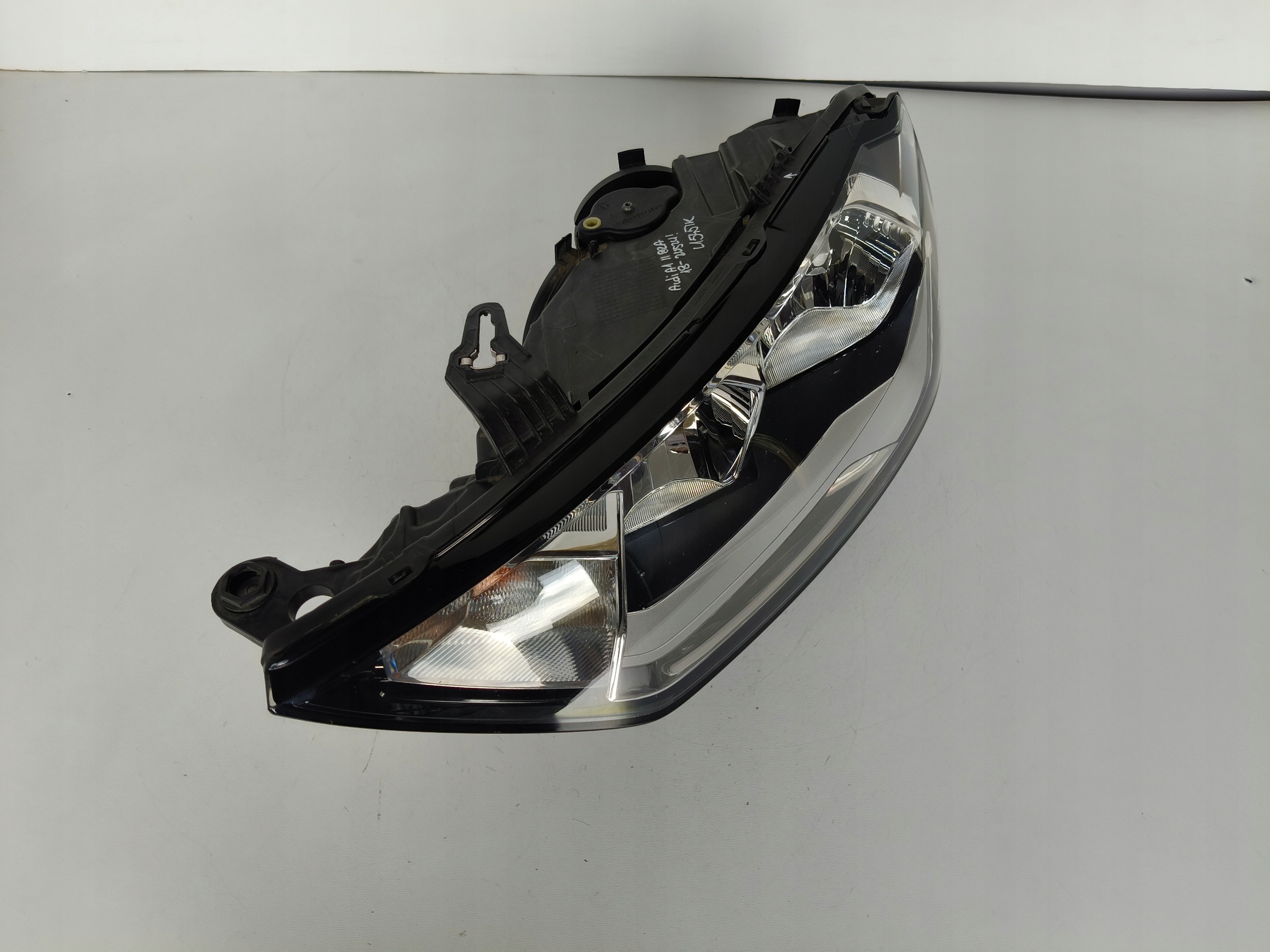 Licht links REFLEKTOR AUDI A1 II 82A 18