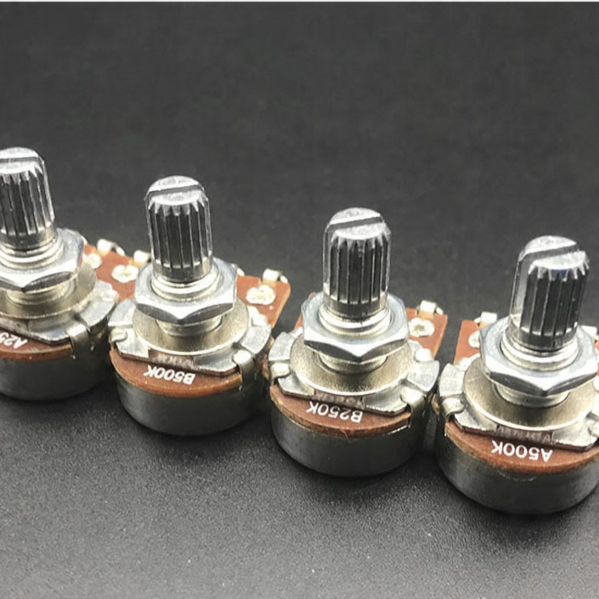 

Kera A500K/15 potencjometr do gitary