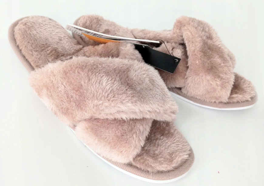 

Kapcie Damskie Tom&Rose Beżowy pluszowe R. 39