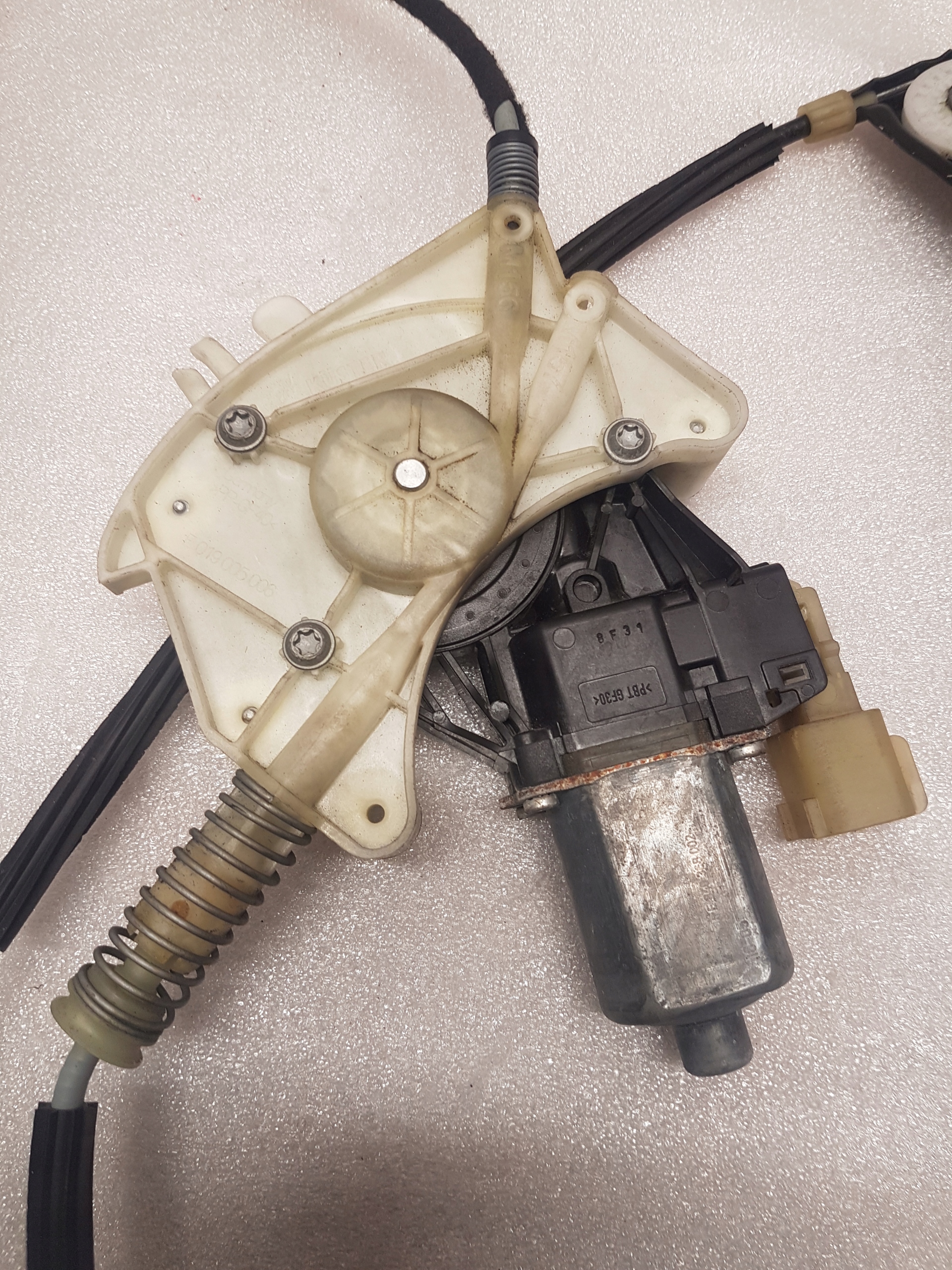 window regulator right front MASERATI GHIBLI 6700098150
