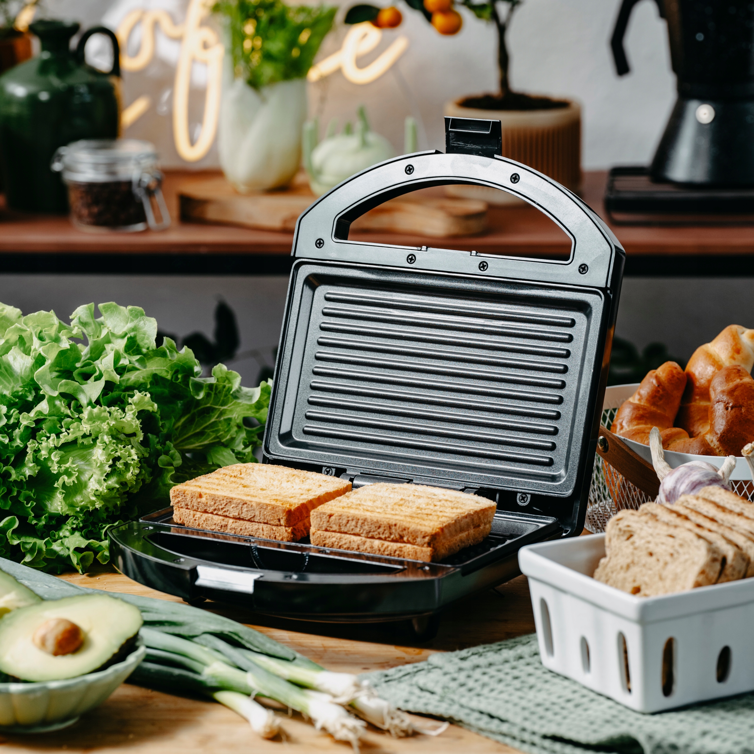 Grill Elektryczny Adler AD 3068 Nieprzywierający 750W Czarny
