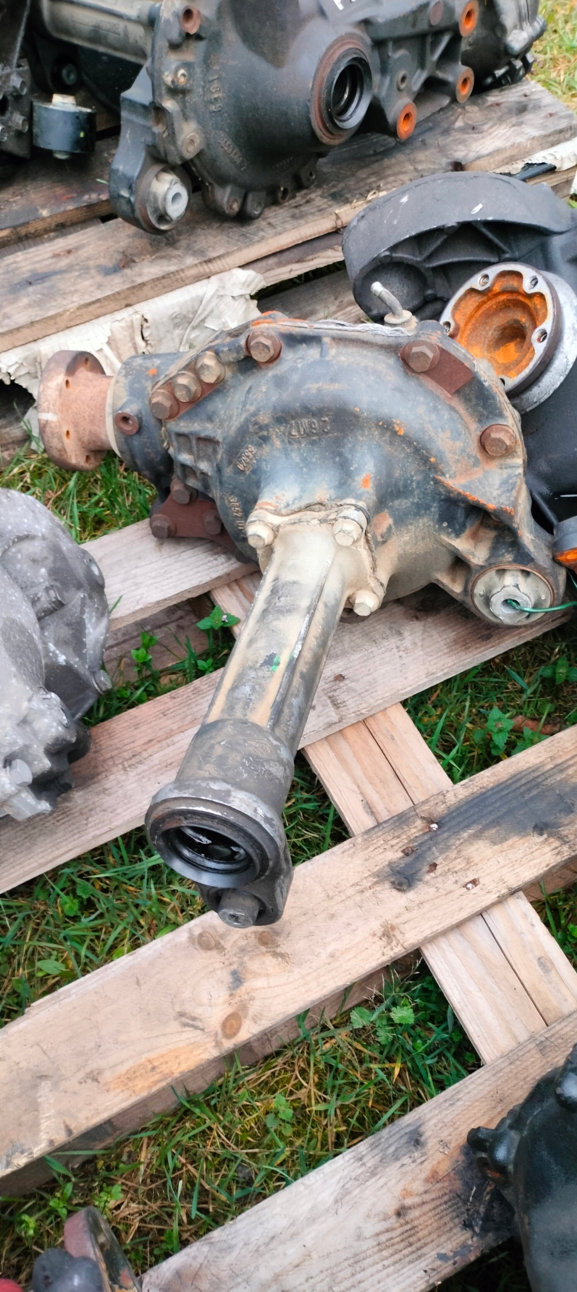 Міст перед передній Ленд ровер Discovery III 2.7