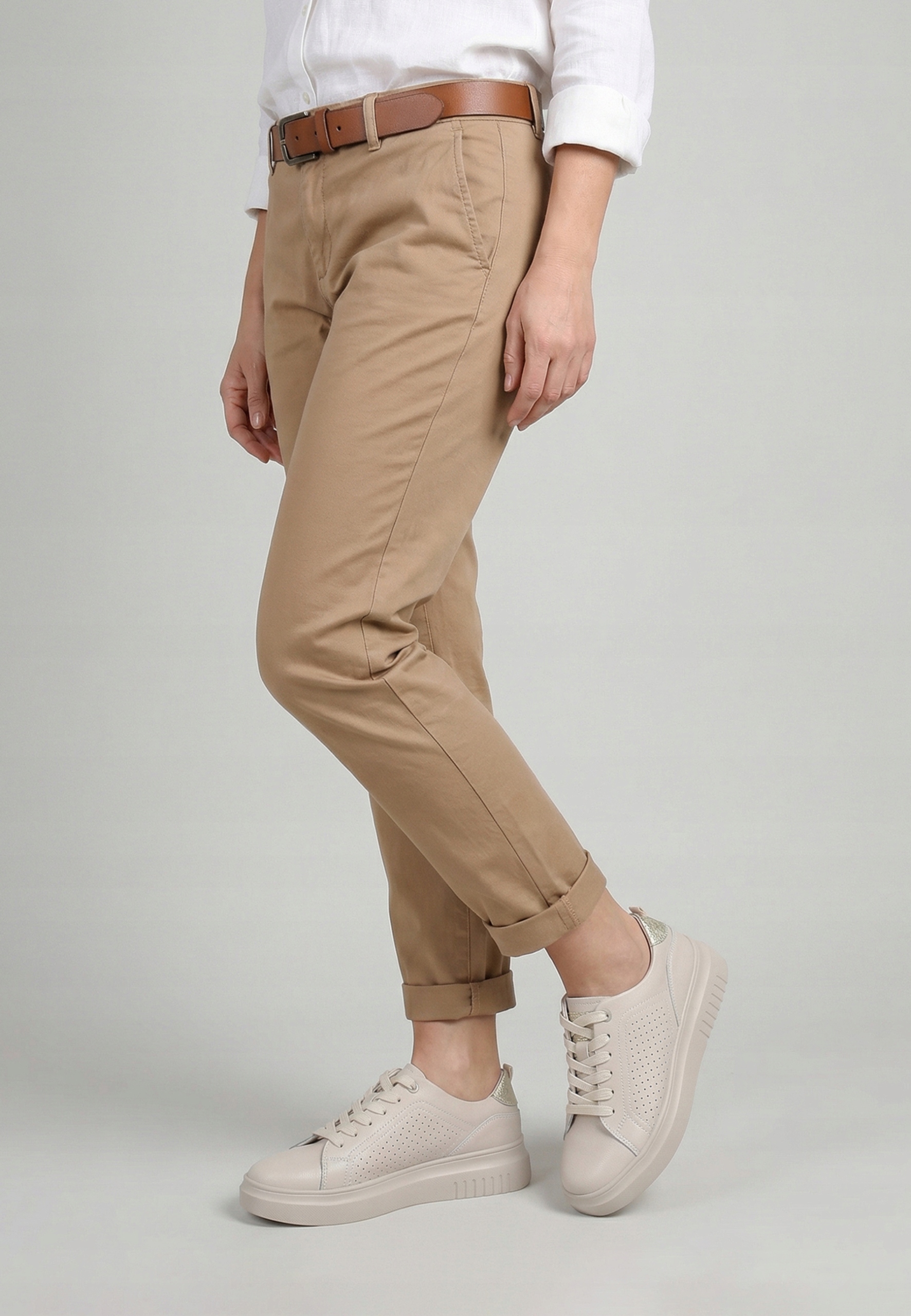 Venezia Buty damskie beżowe skórzane z perforacją rozmiar 39