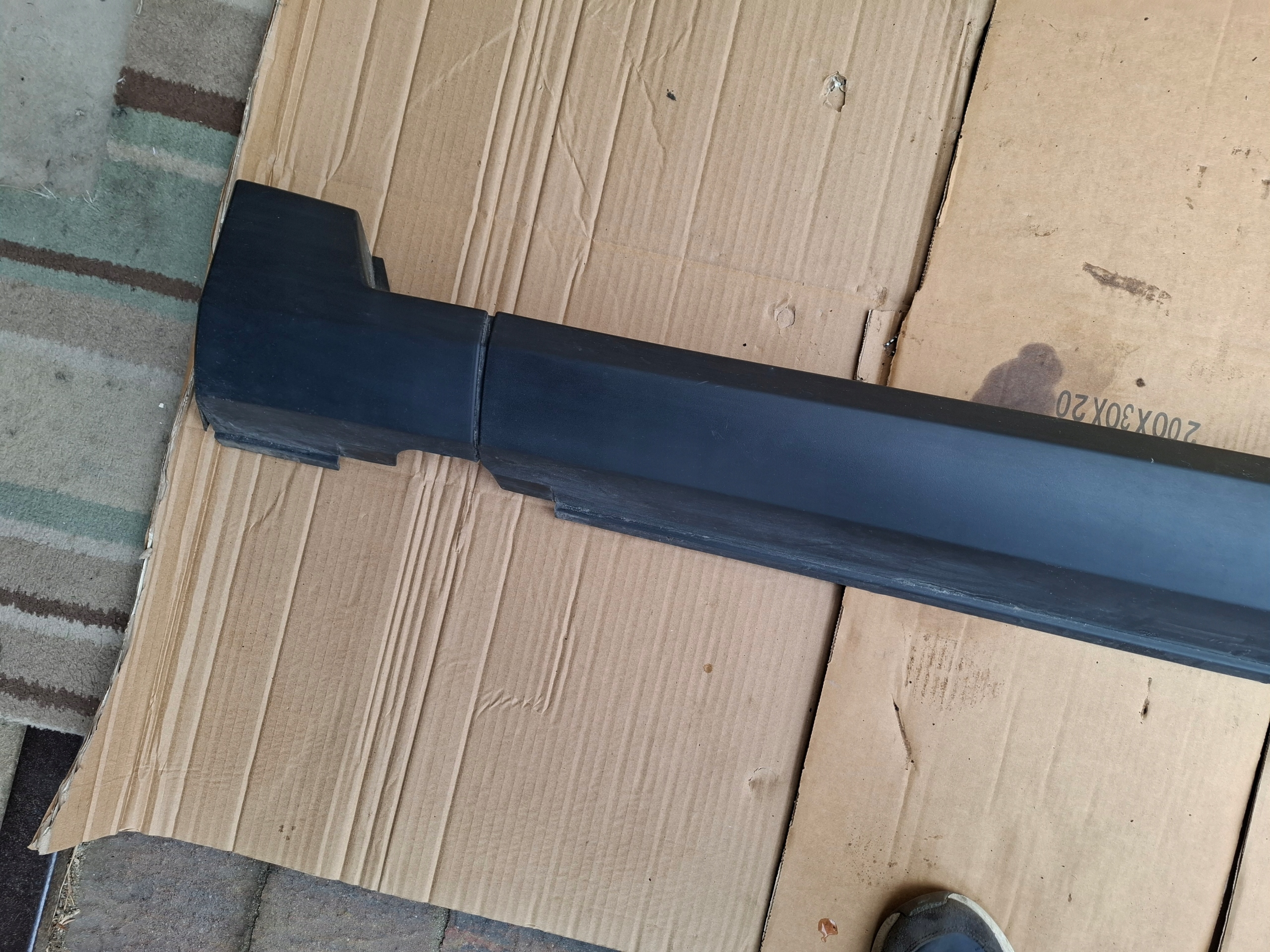 PEUGEOT 2008 and moulding threshold cap left 96781716XT