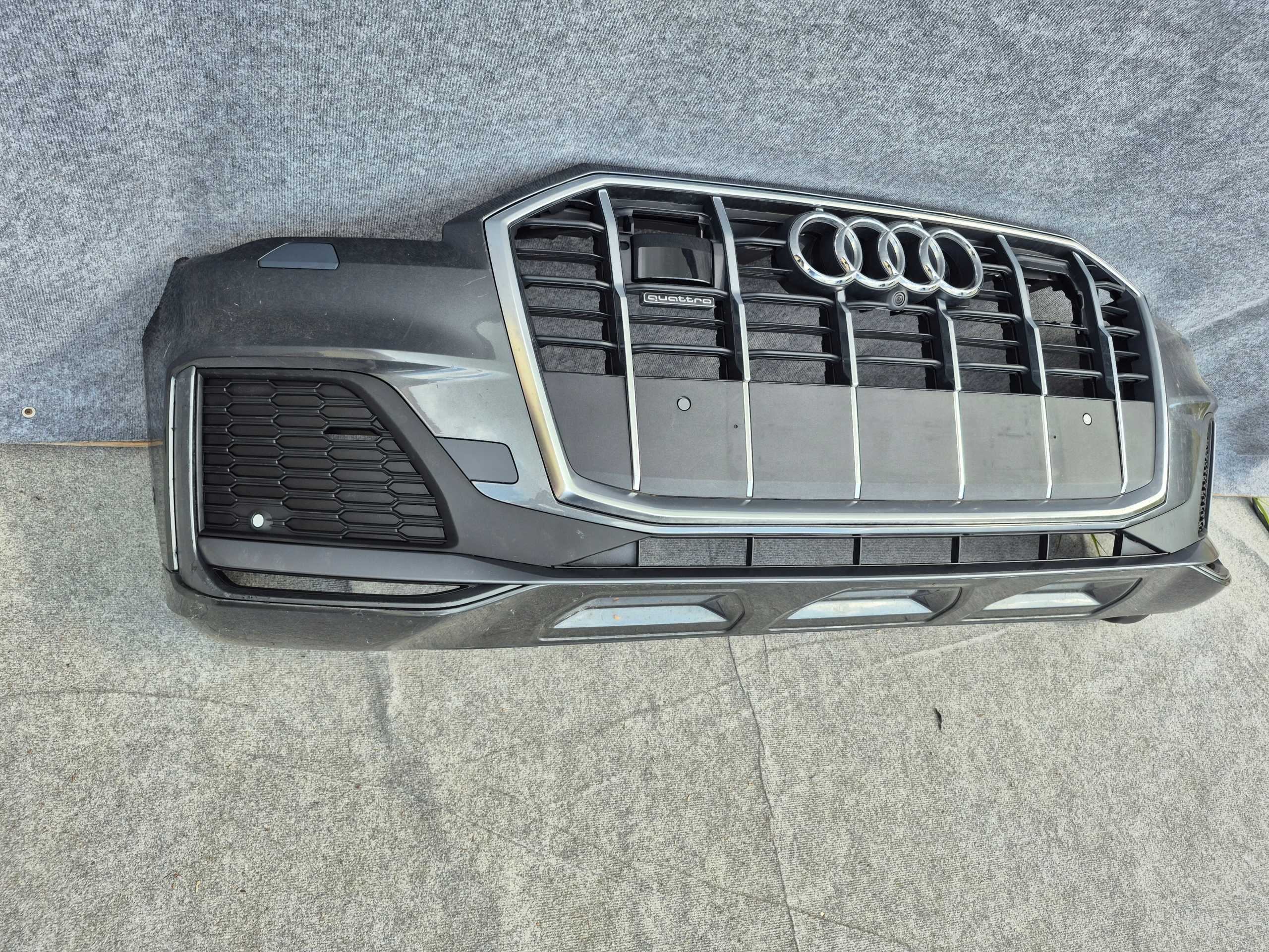 AUDI Q7 4M0 LIFT S-LINE 2020- ZDERZAK PRZÓD 6x PDC KAMERA Numer katalogowy części 4M0807437Q walmir1445