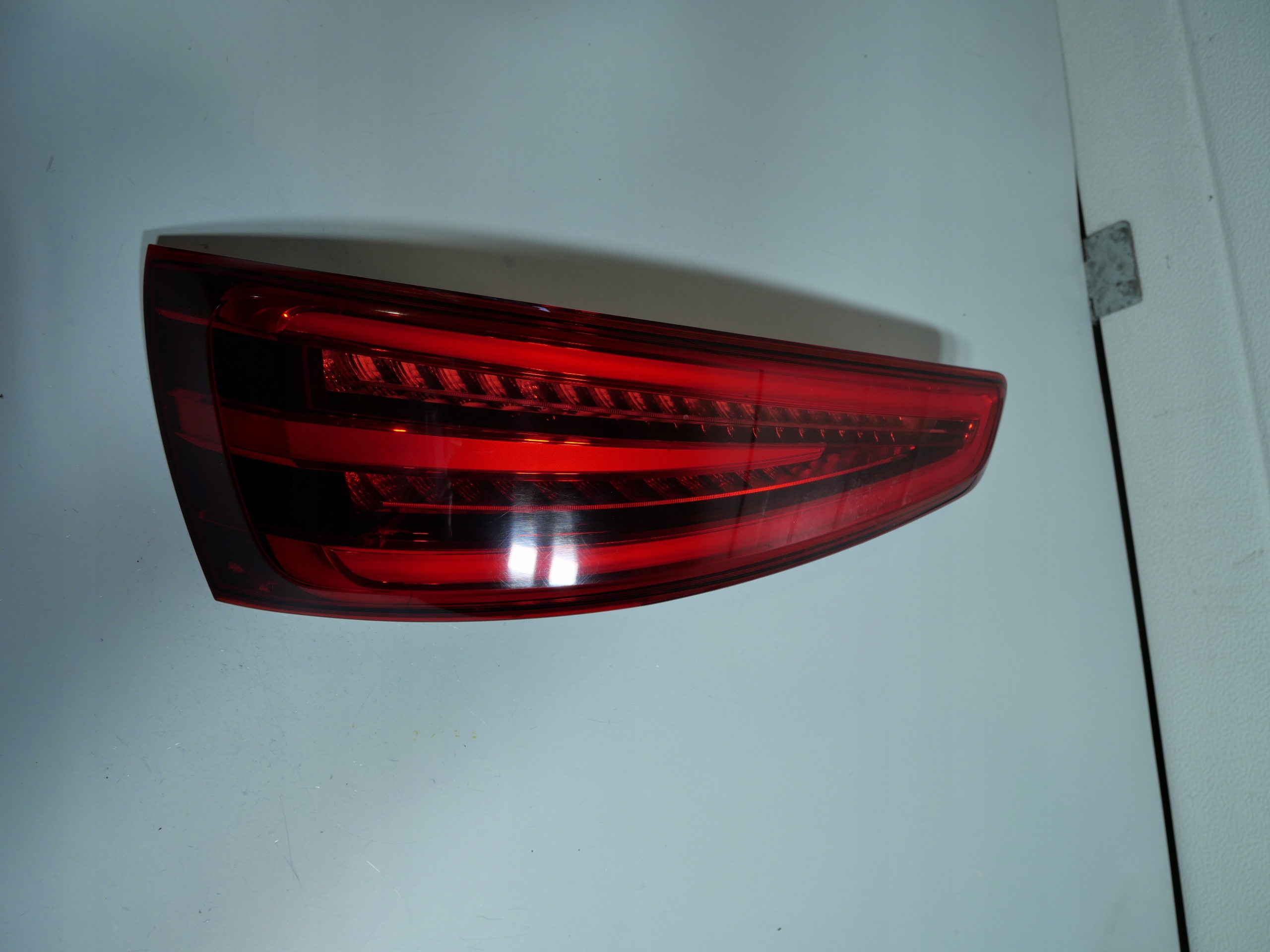 AUDI Q3 8U light left rear part rear LED 8U0945093A